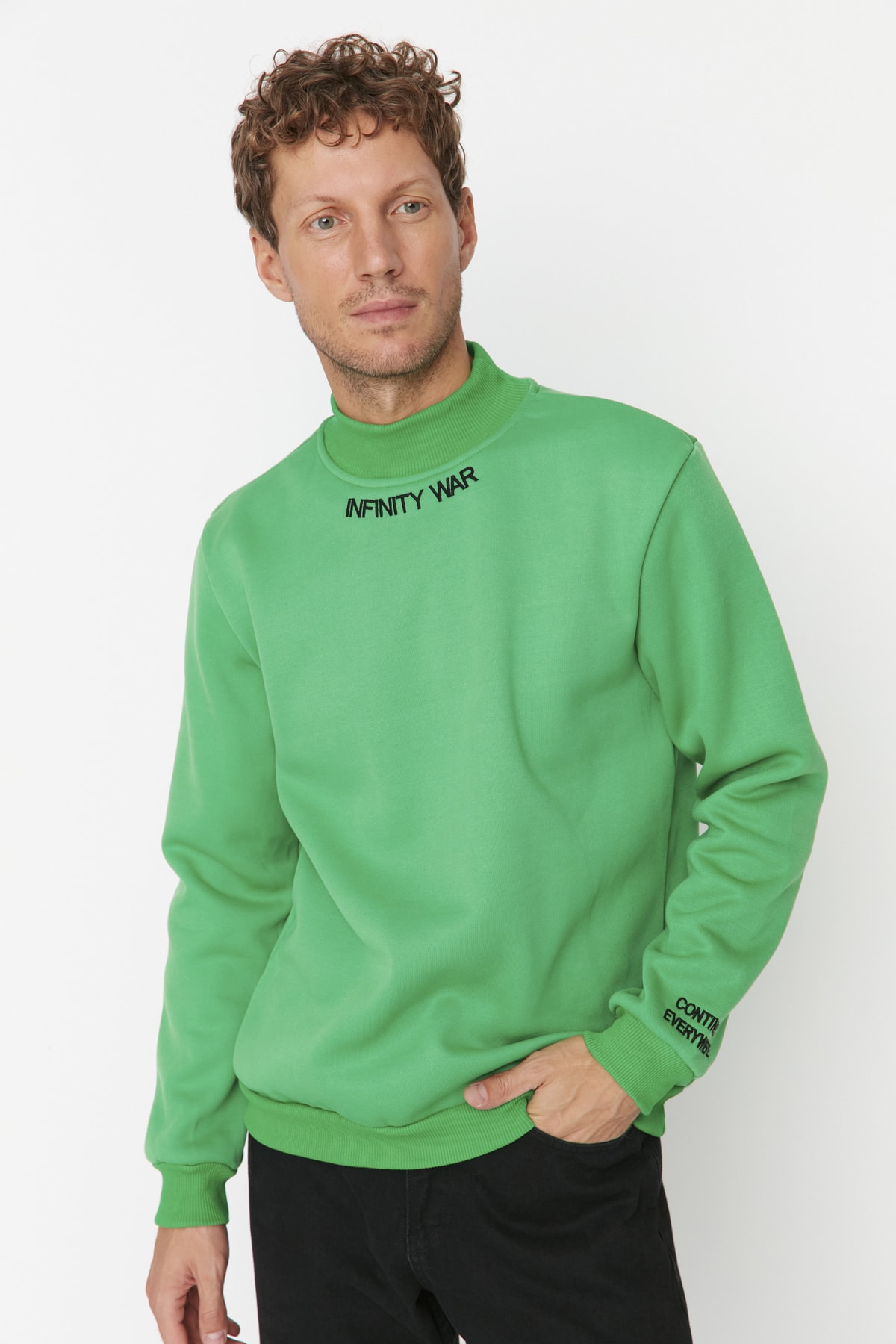 Trendyol Green Men's Regular Fit Turtleneck Turtleneck Sweatshirt with Embroidery and a Soft Pillow interior.