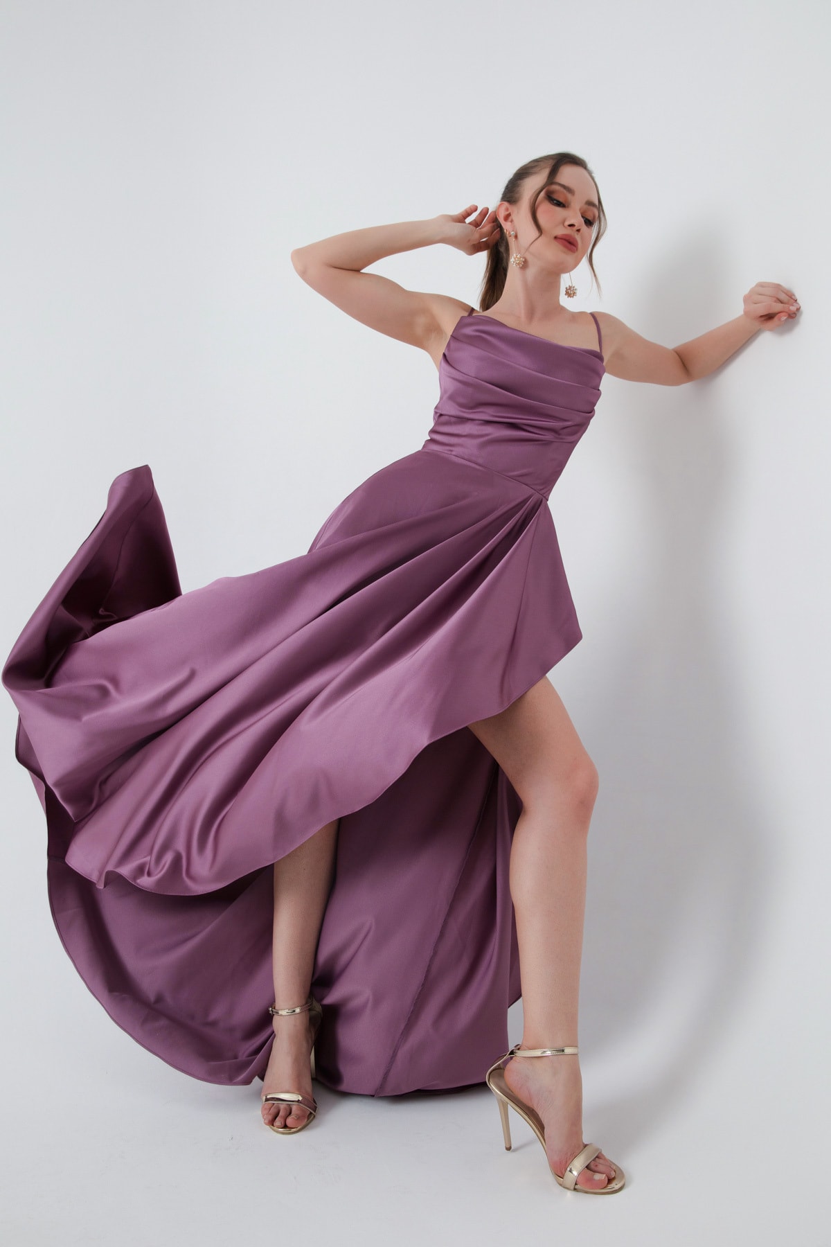 Lafaba Women's Lavender Evening Dress &; Prom Dress With Ruffles And A Slit In Satin