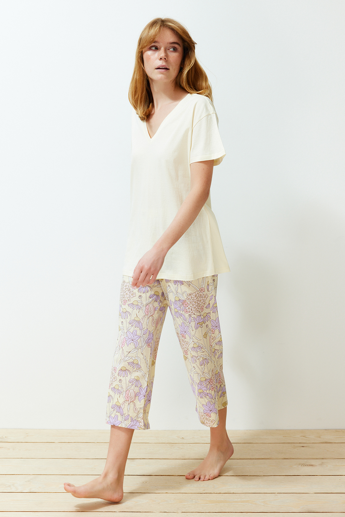 Levně Trendyol Yellow 100% Cotton Floral Knitted Pajamas Set