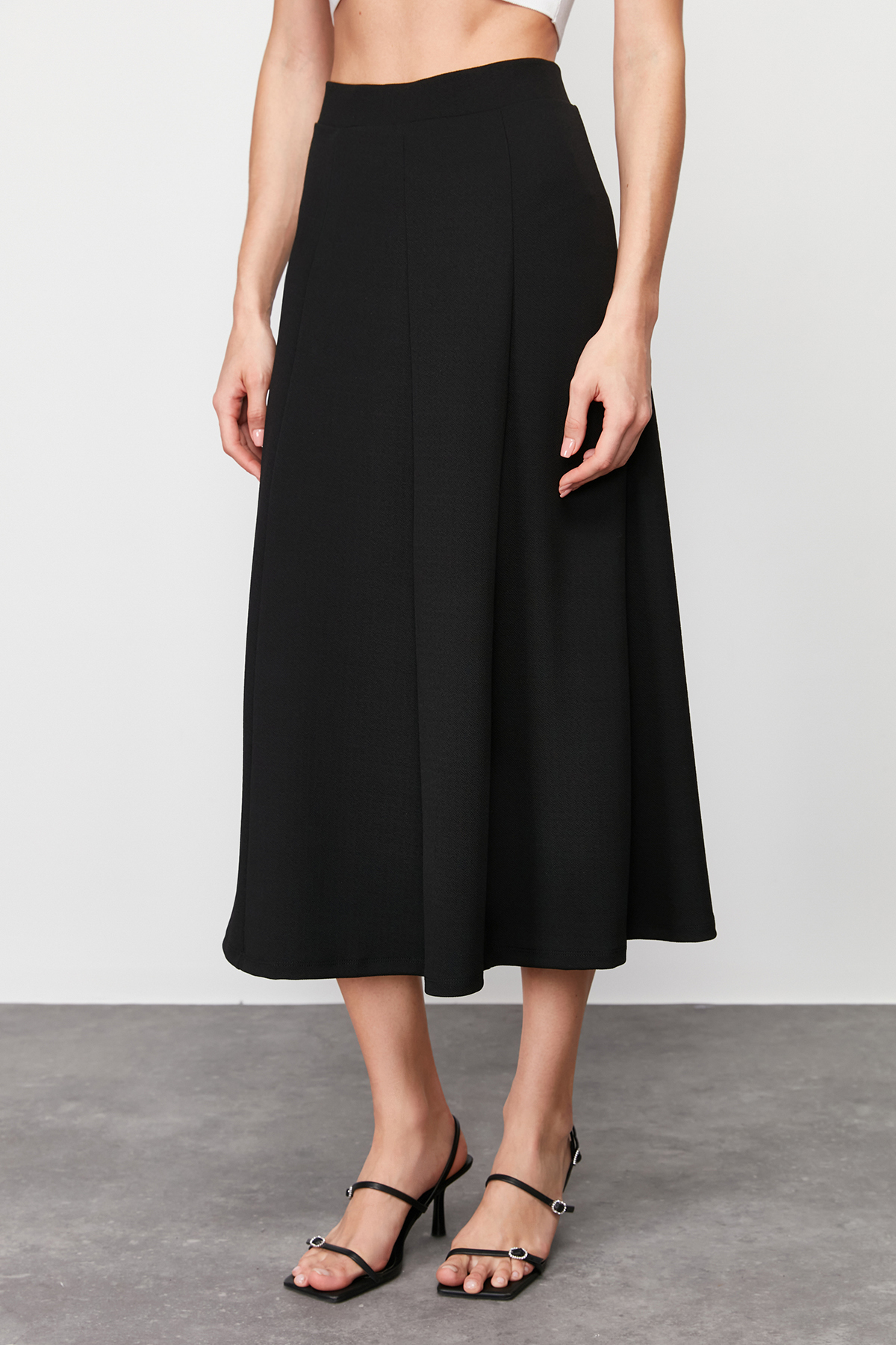 Trendyol Black Flared Maxi Stretchy Knitted Skirt