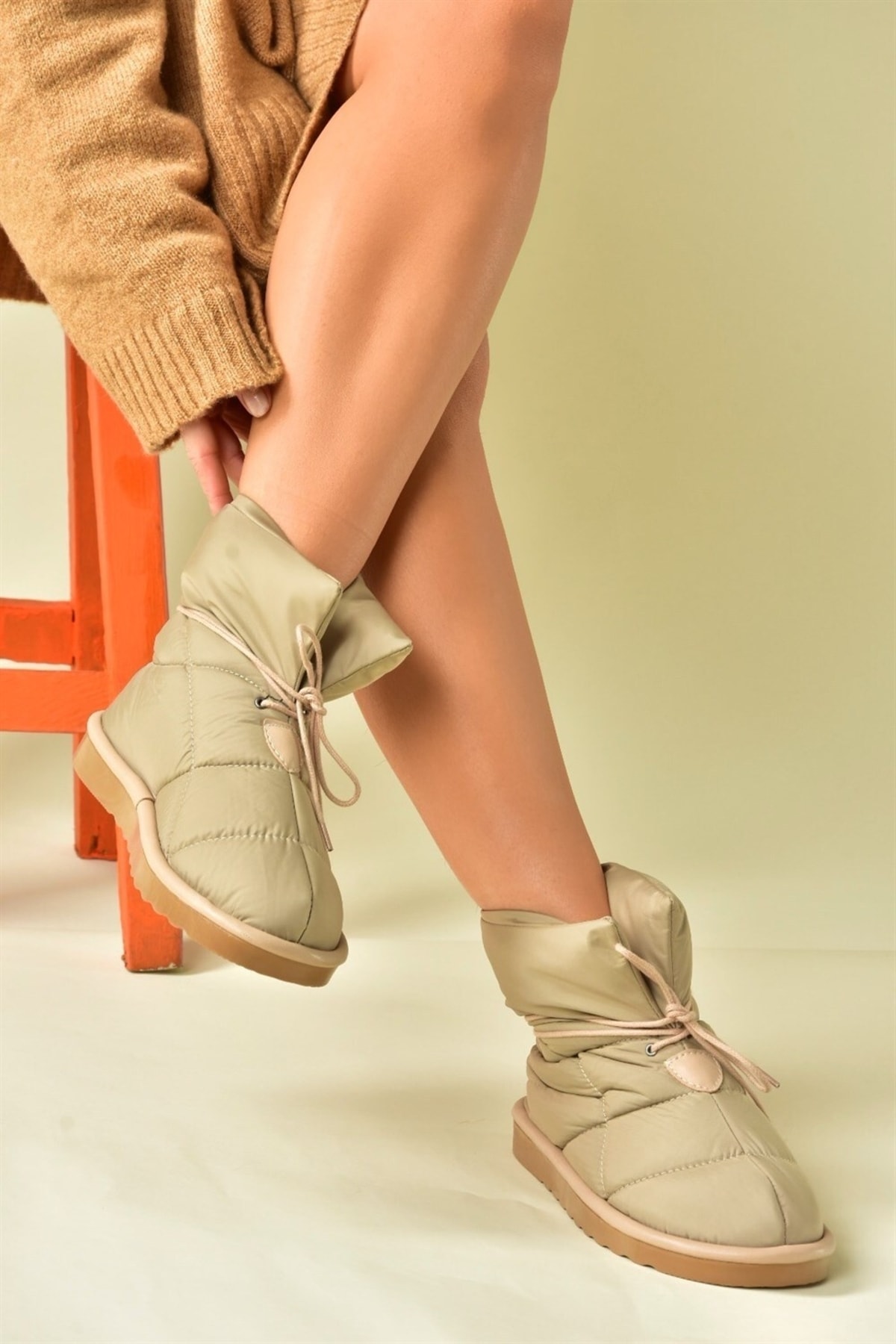 Levně Fox Shoes Beige Fabric Women's Casual Boots