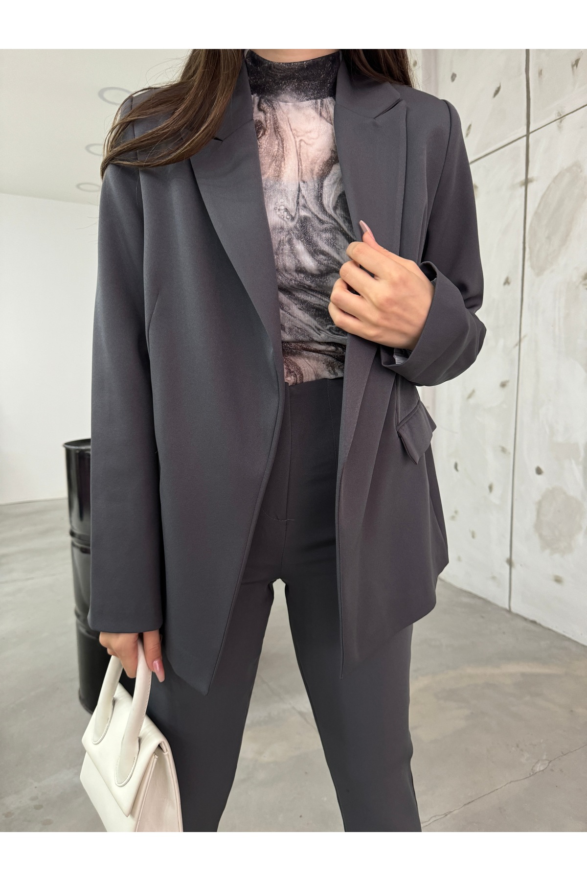 Levně BİKELİFE Women's Classic Collar Pocket Detailed Lined Blazer Jacket