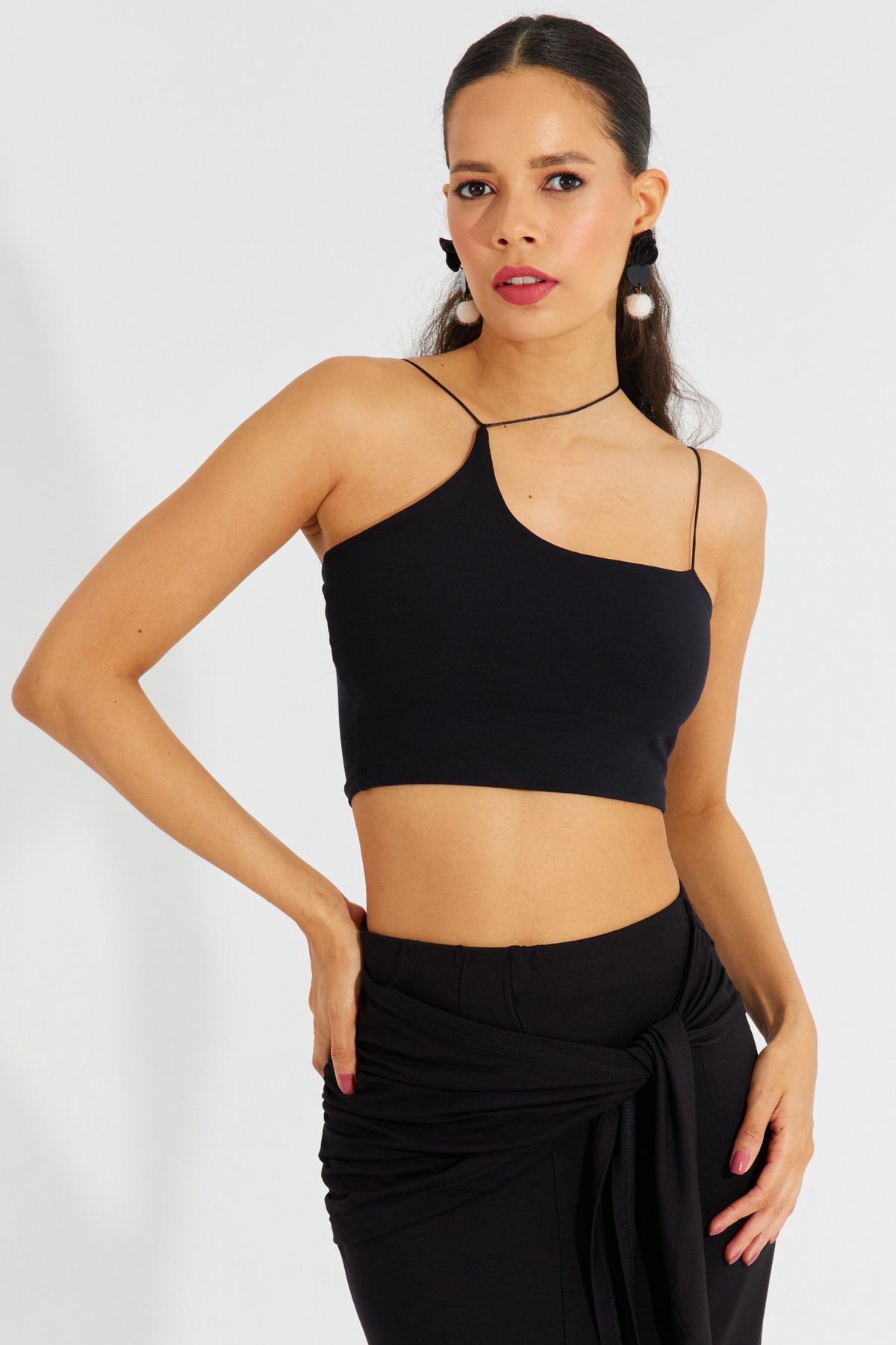 Levně Cool & Sexy Women's Black String Strap Crop Blouse B2594