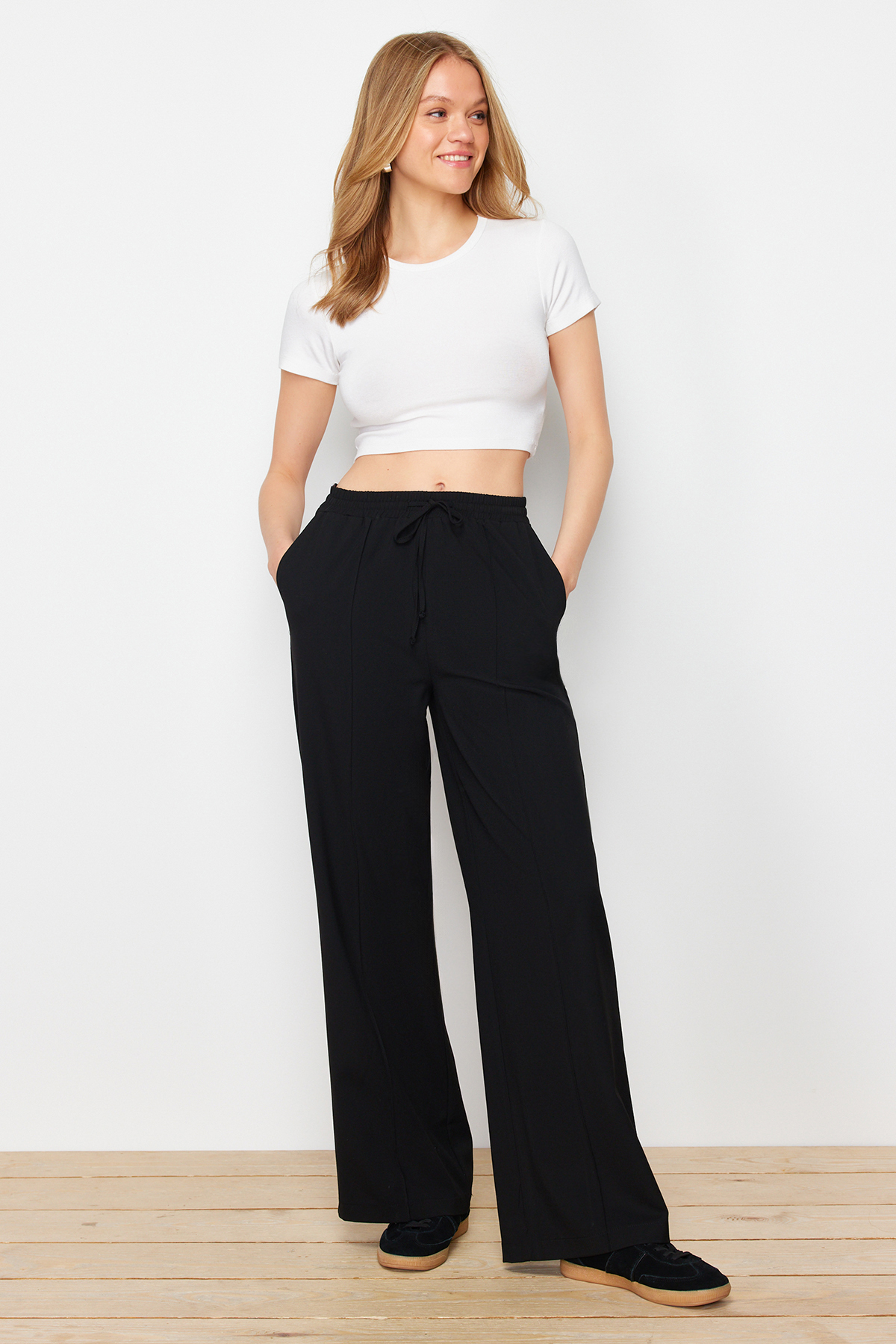 Trendyol Black Elastic Waist Wide Leg/Wide Leg Woven Trousers