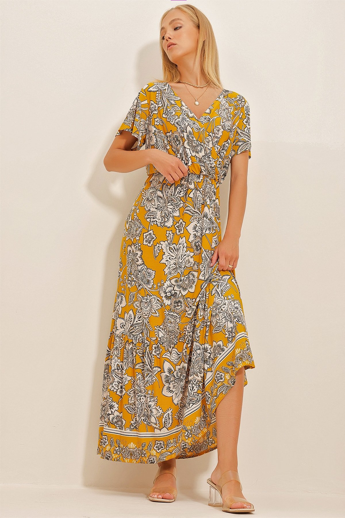 Trend Alaçatı Stili Dámske Šafranové žlté Kvetinové vzorované dvojradové šaty maxi dĺžky