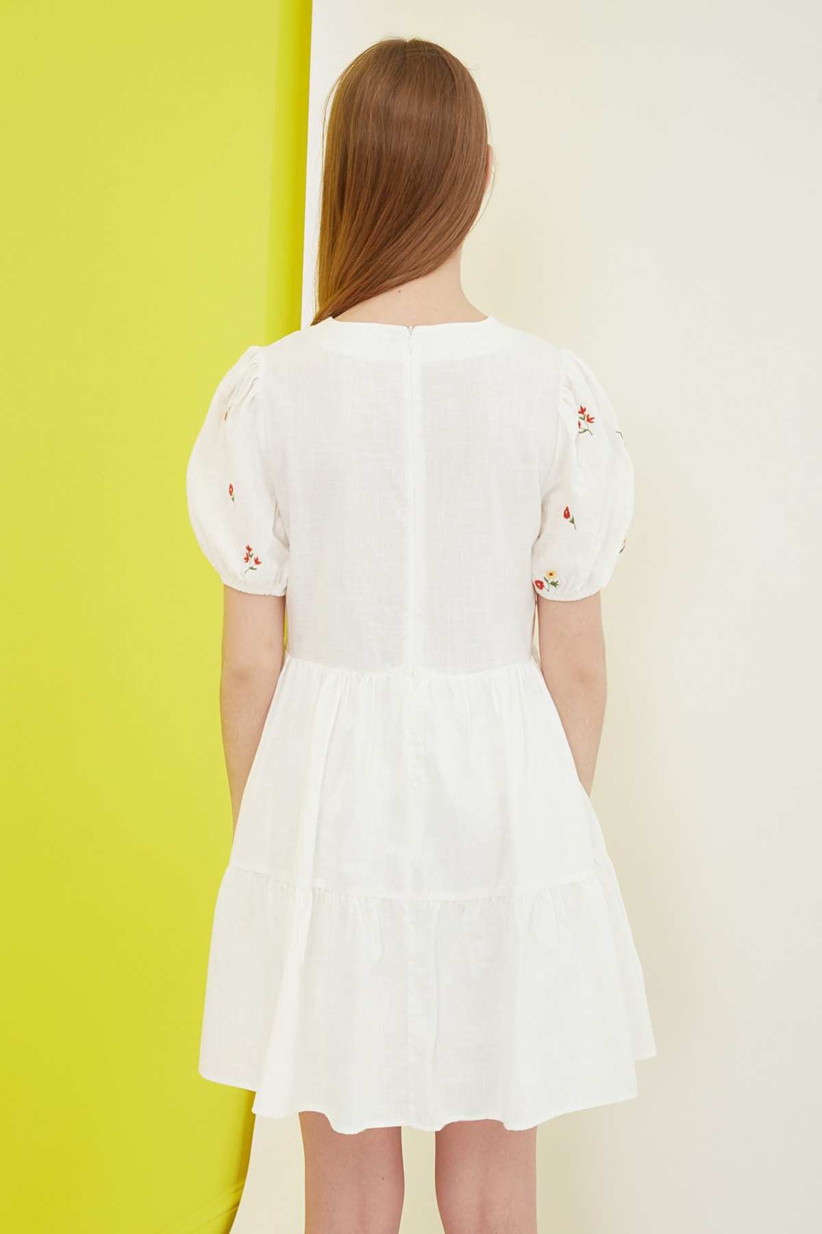 Trendyol Ecru brodate Rochie