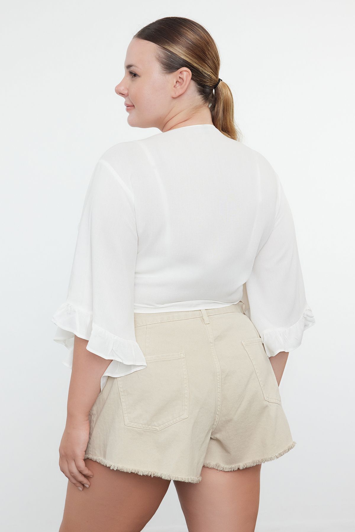 Trendyol Curve Ecru Crop Sleeve Ruffle Flounce Double Breasted Neck Beach Wear Blouse