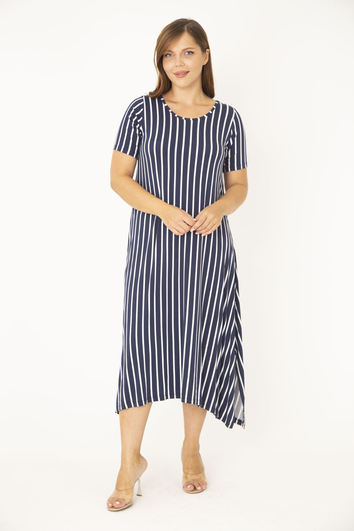 Levně Şans Women's Plus Size Navy Blue Striped Short Sleeve Dress