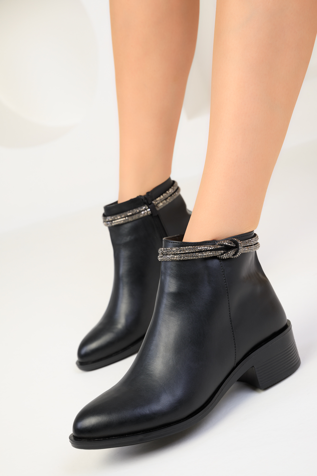 Levně Soho Women's Black Boots & Bootie 18543