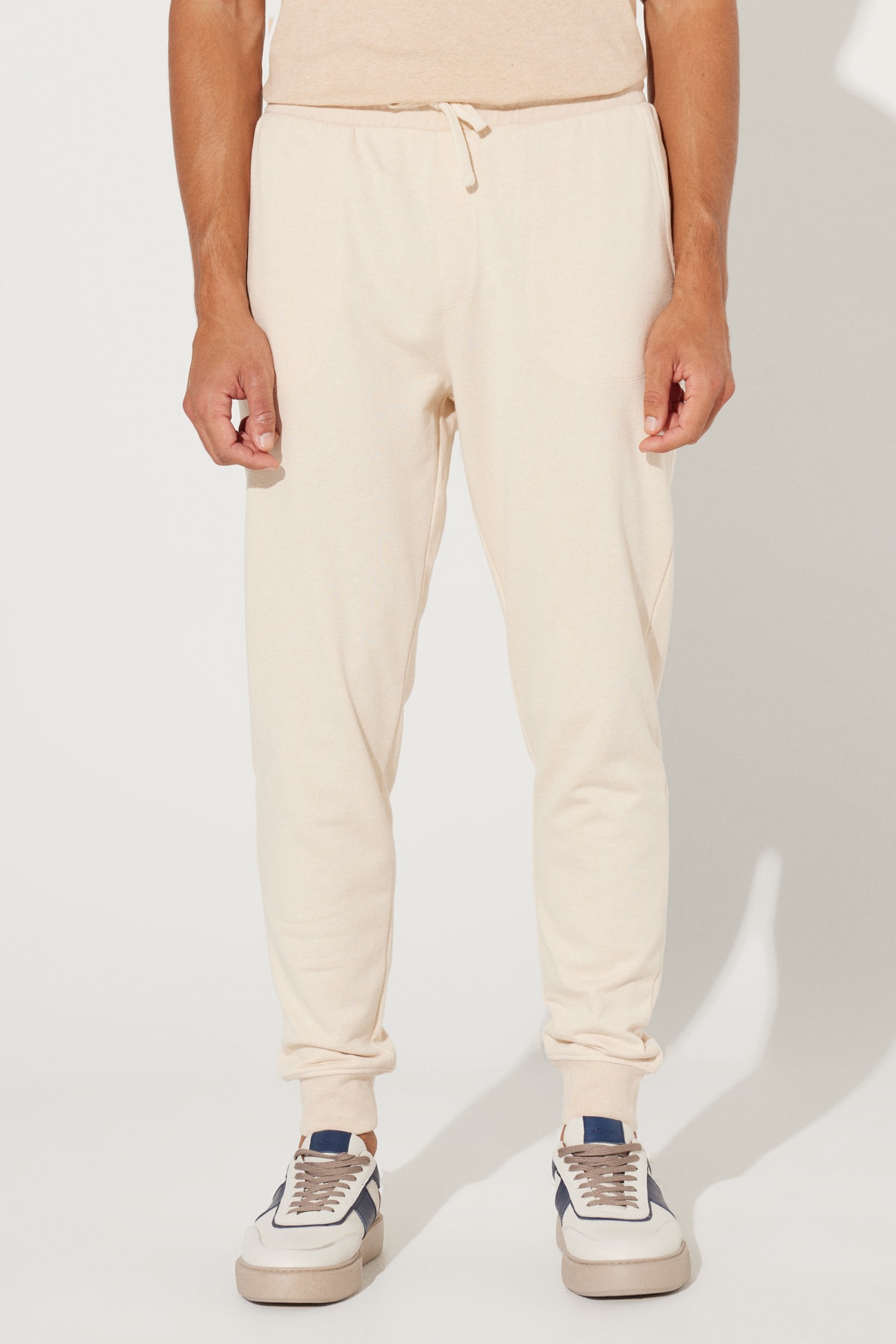 Levně ALTINYILDIZ CLASSICS Men's Beige Standard Fit Normal Cut 100% Cotton Pocket Comfortable Sweatpants.