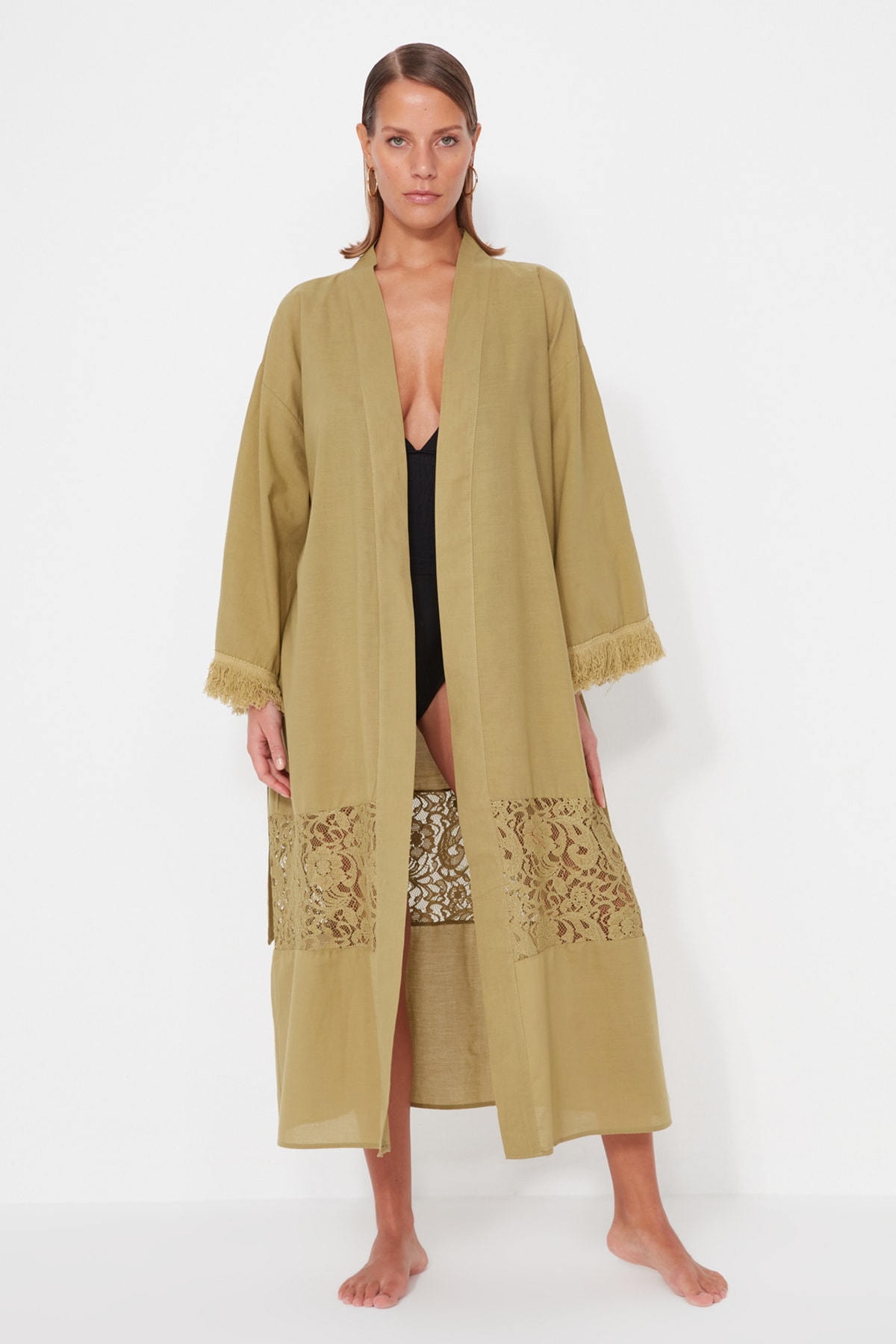 Trendyol zelený maxi kimono&kaftan s páskem, krajkou, tkaný ze 100% bavlny