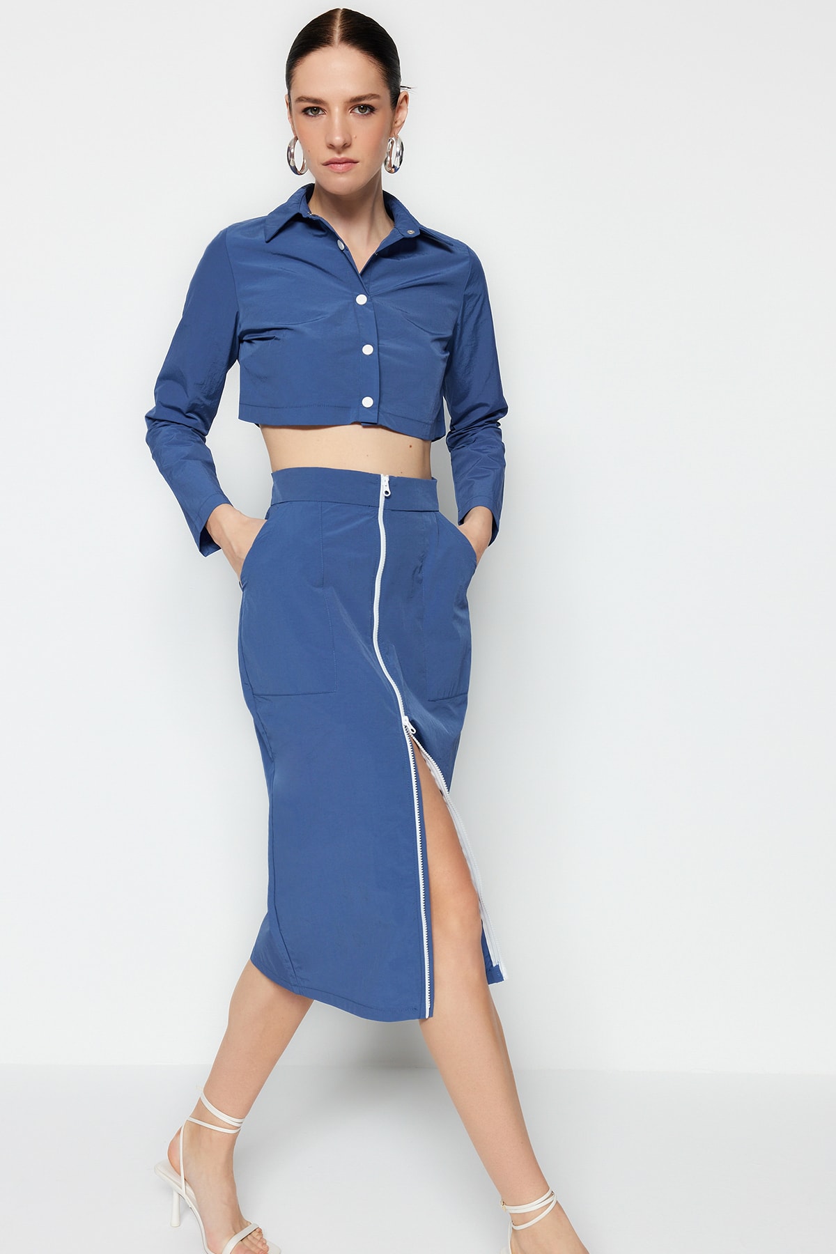 Trendyol Navy Blue Midi Parachute Skirt with Pocket and Zipper Detail