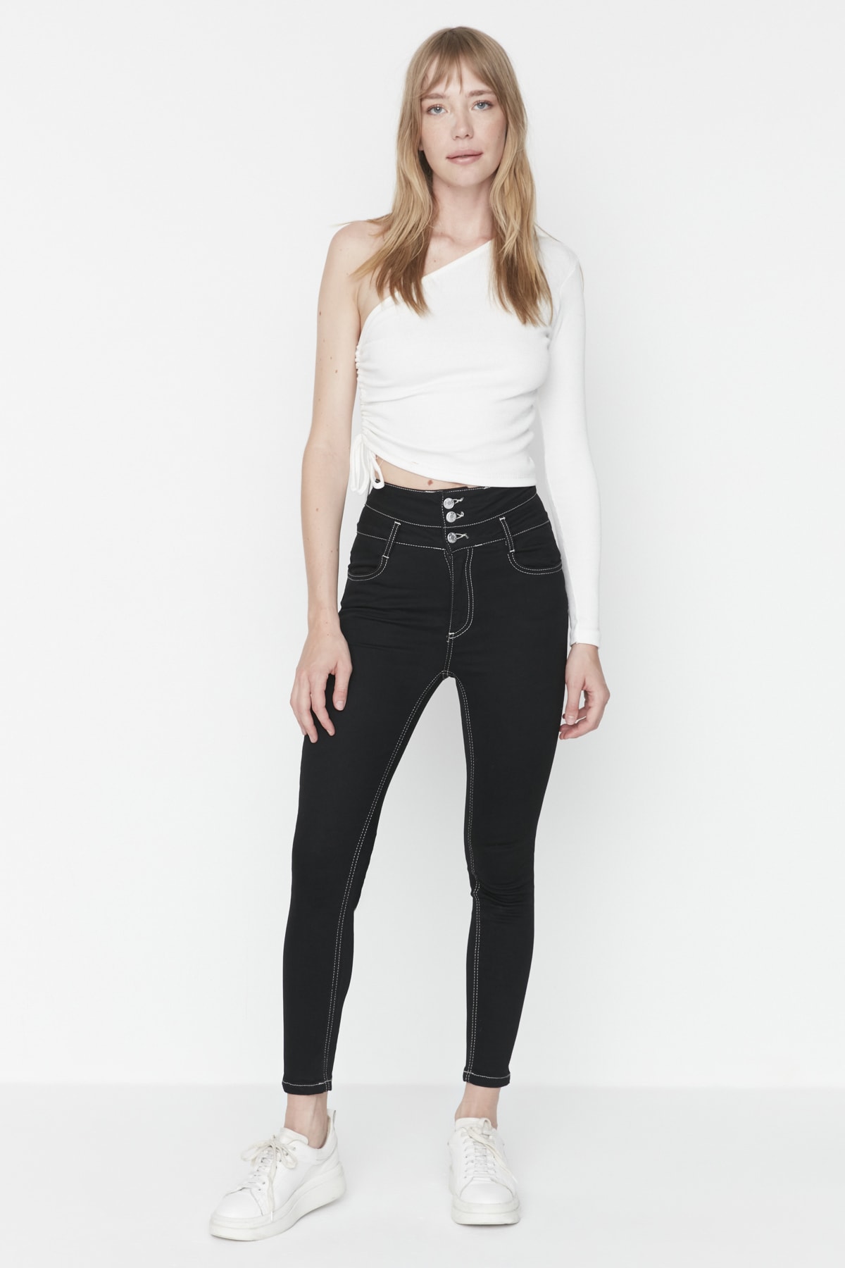 Trendyol Black High Waist Skinny Jeans With Buttons In The Front