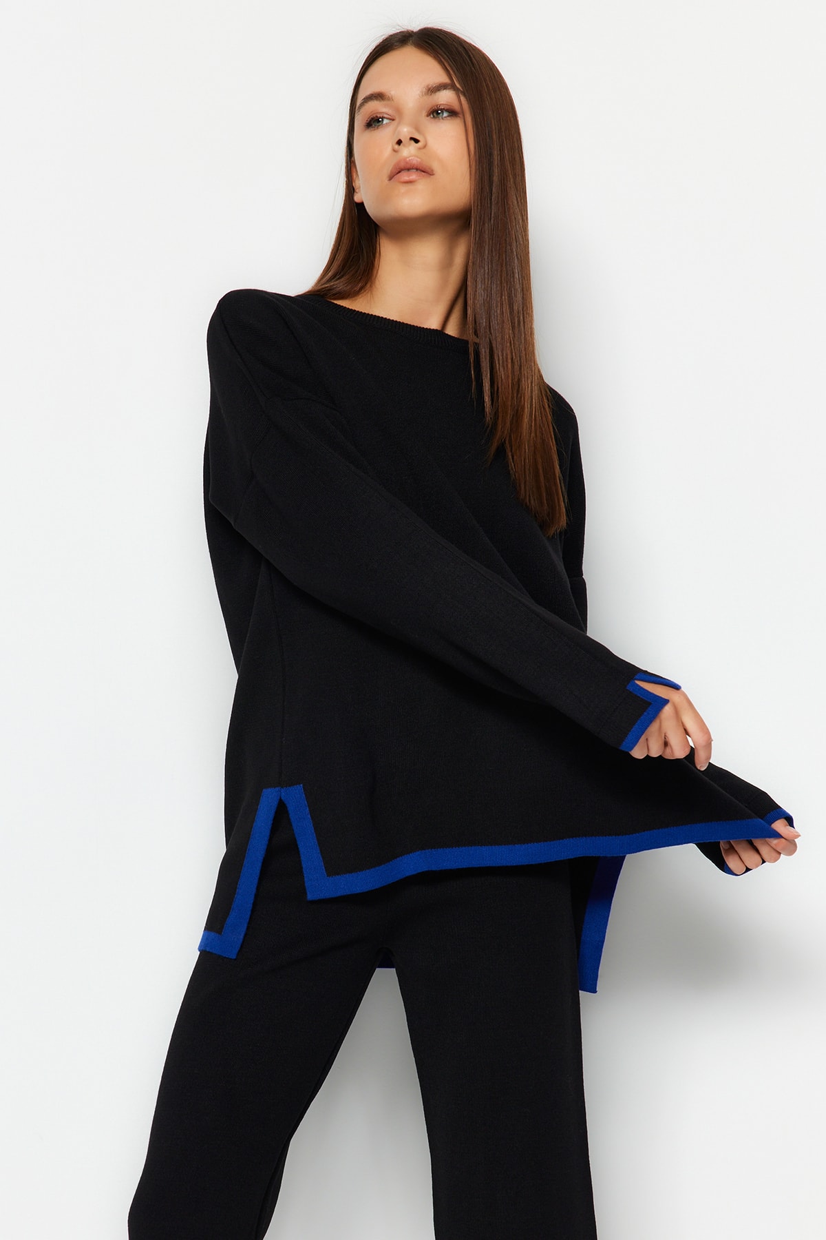 Trendyol Black Wide Fit Contrast Color Knitwear Two Piece Set