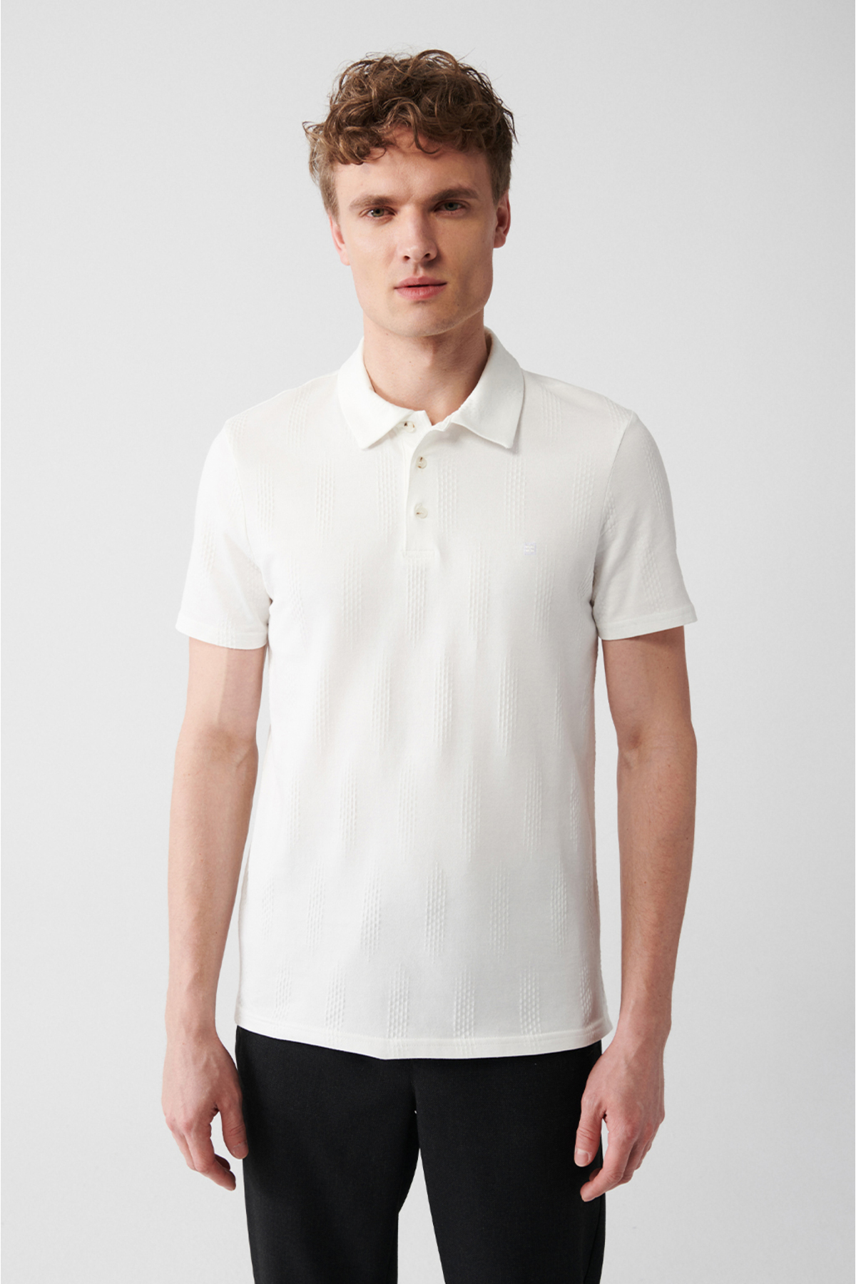 Levně Avva Men's Ecru Jacquard Lycra Standard Fit Normal Cut Polo Neck T-shirt
