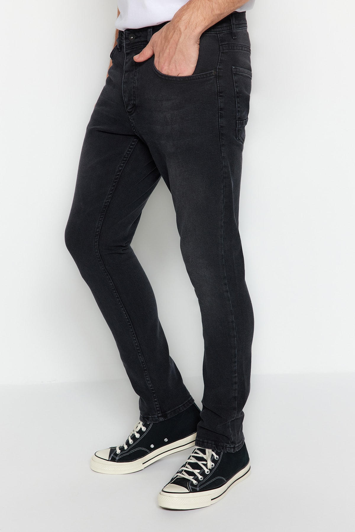Trendyol Jeans - Black - Straight