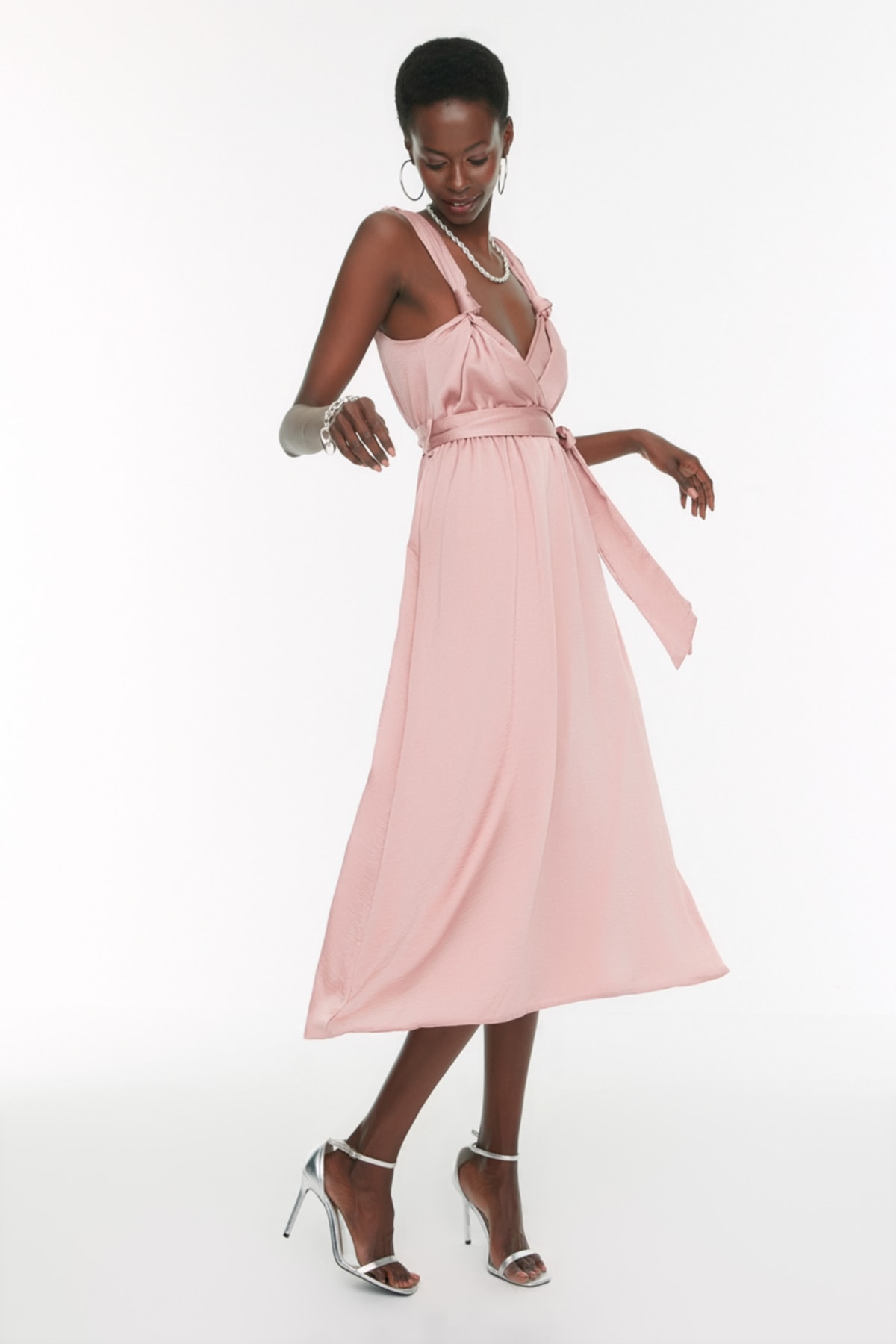 Trendyol Dry Rose Sash Rochie de seara detaliata