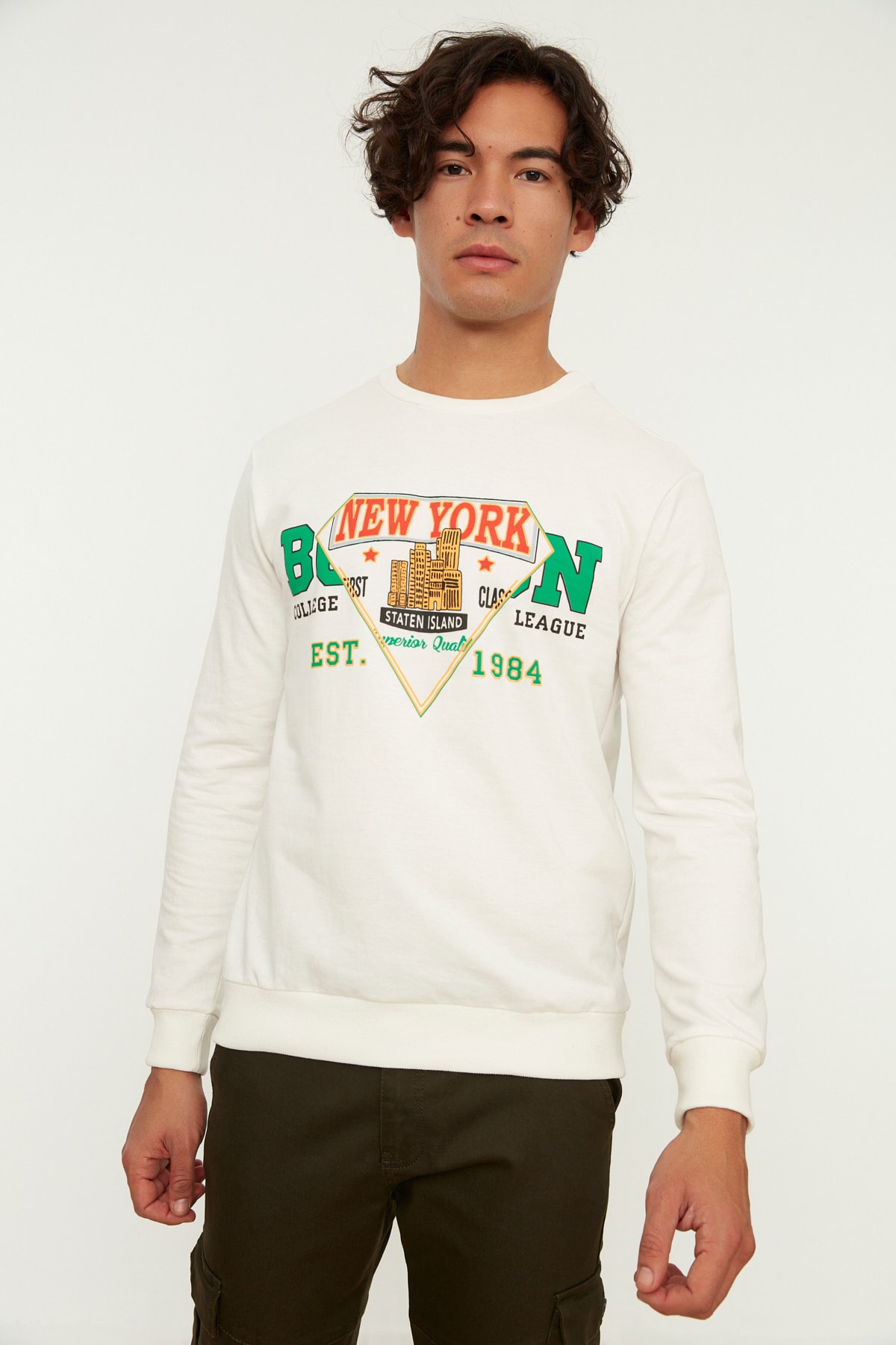 Trendyol Sweatshirt - Ecru - Regular fit