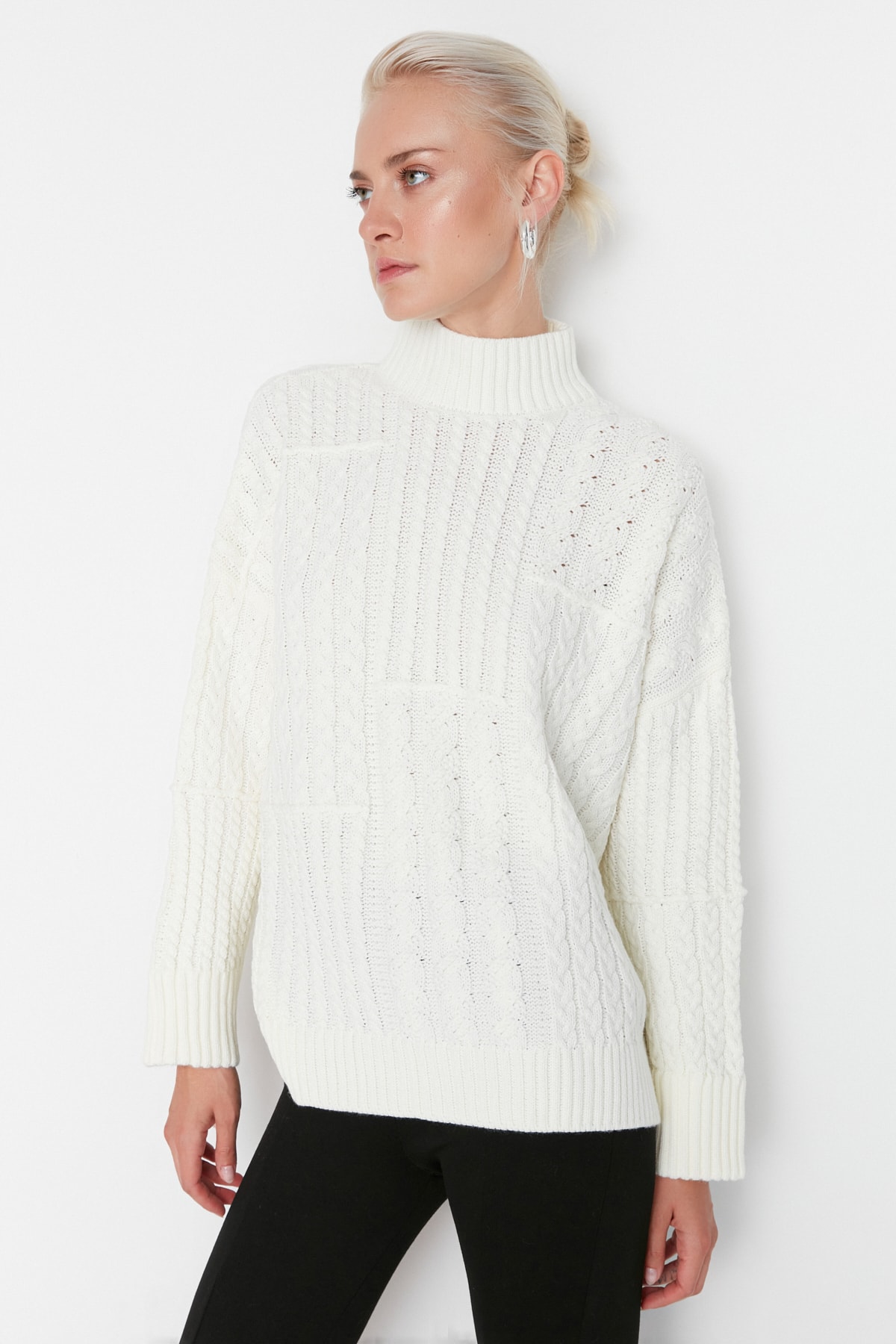 Trendyol Ecru Oversize Knit Detailed Knitwear Sweater