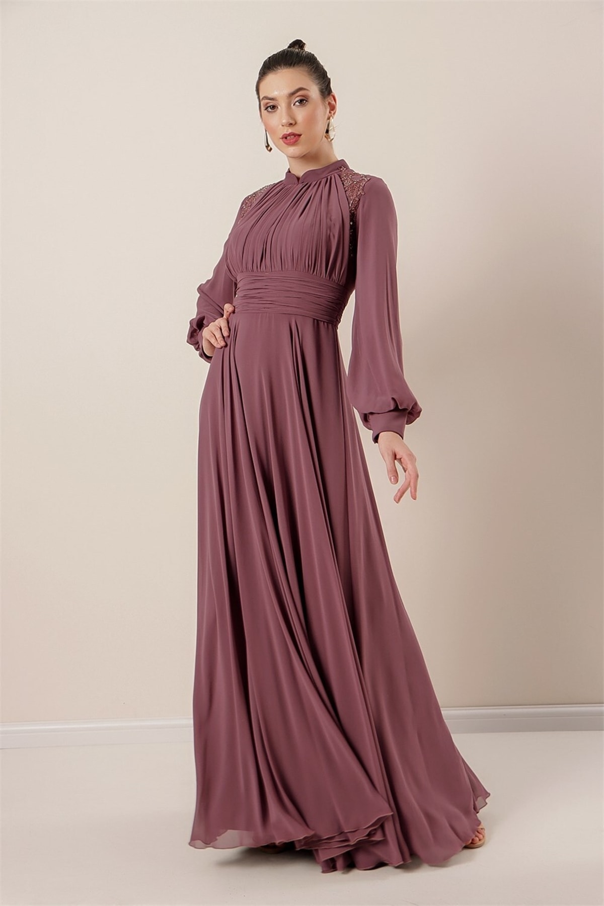 De Saygı piatră brodată rochie plisată lungă de sifon gamă largă de mărimi în mentă.