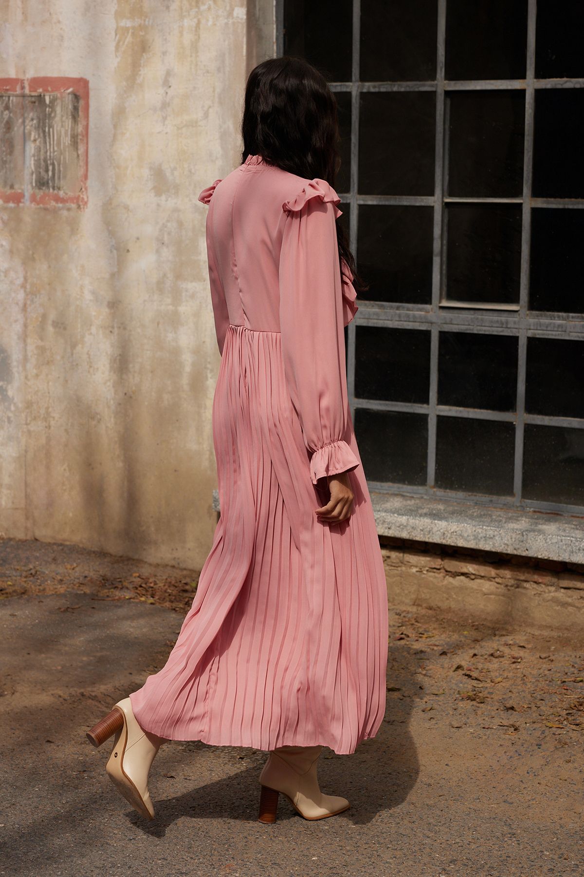 Trendyol X AI Dusty Rose Pleated Dress