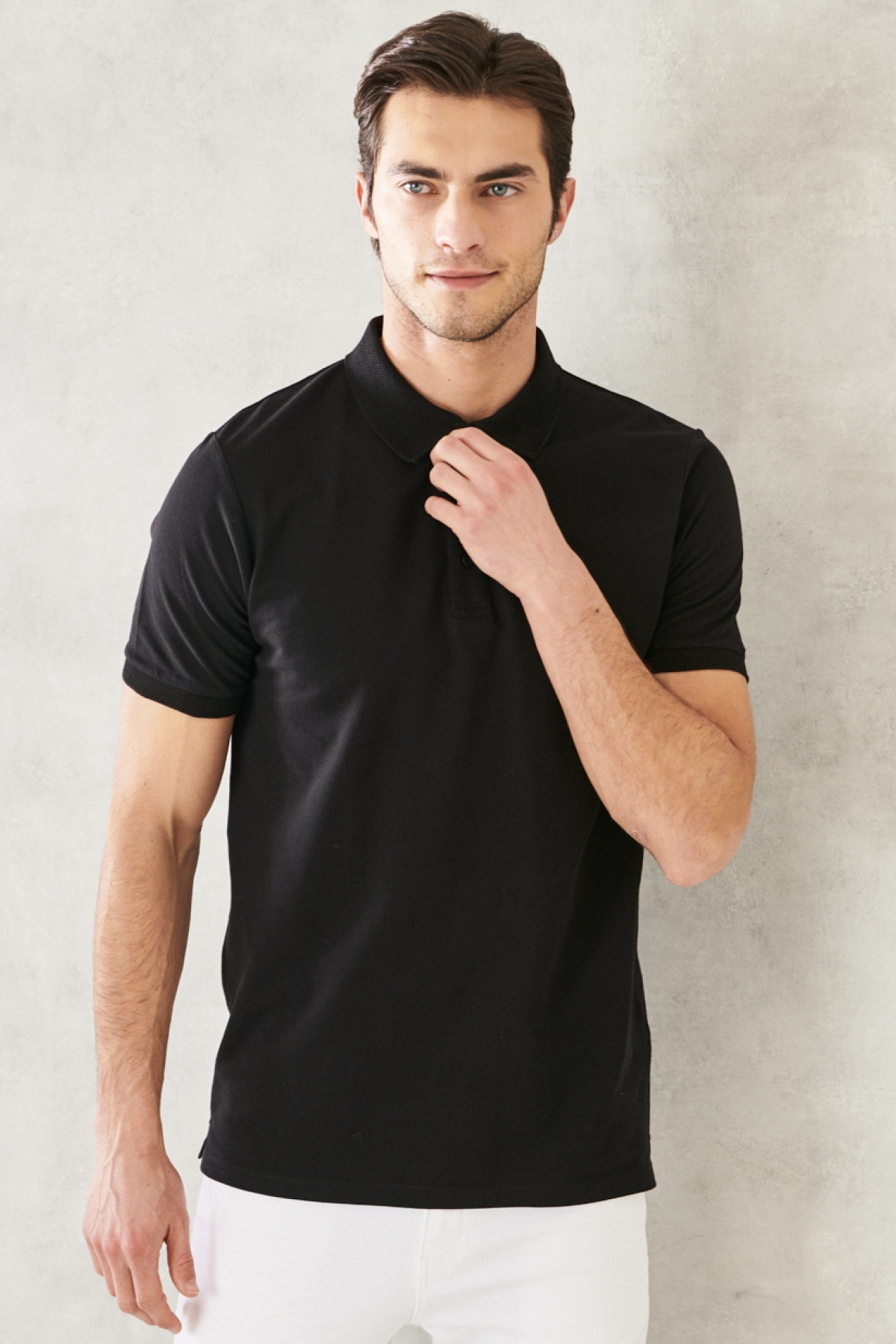 ALTINYILDIZ CLASSICS Men's Black 100% Cotton Roll-Up Collar Slim Fit Slim Fit Polo Neck Short Sleeve T-Shirt