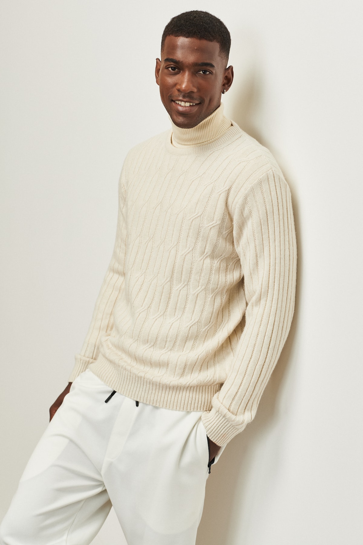 AC&Co / Altınyıldız Classics Men's Ecru Standard Fit Regular Cut Crew Neck Jacquard Knitwear Sweater