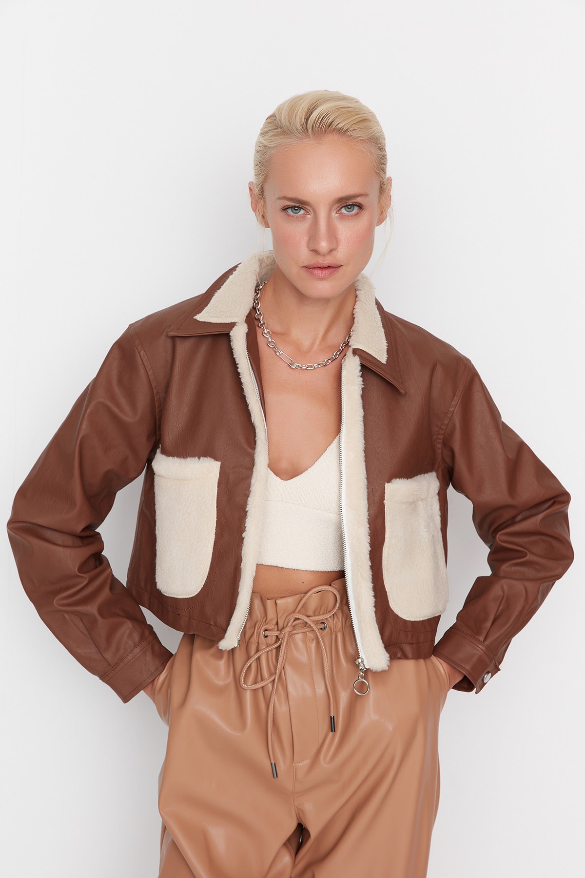 Trendyol Winter Jacket - Braun - Basic
