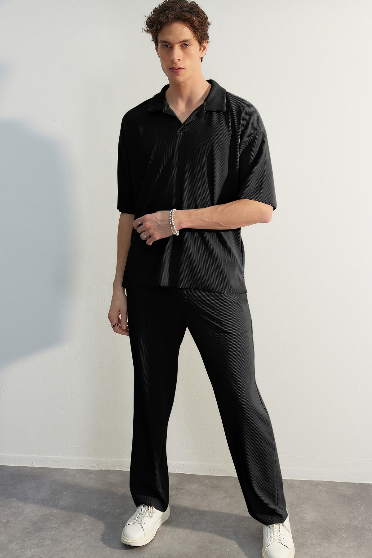 Trendyol Limited Edition Black Relaxed Fit/Wide Leg Textured Hidden Cord Sweatpants