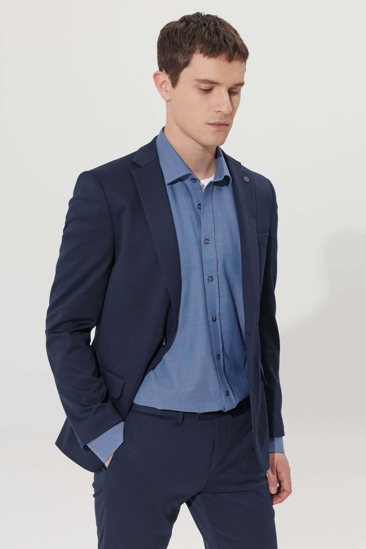 Levně ALTINYILDIZ CLASSICS Men's Navy Blue Slim Fit Slim Fit Monocollar Navy Blue Suit.