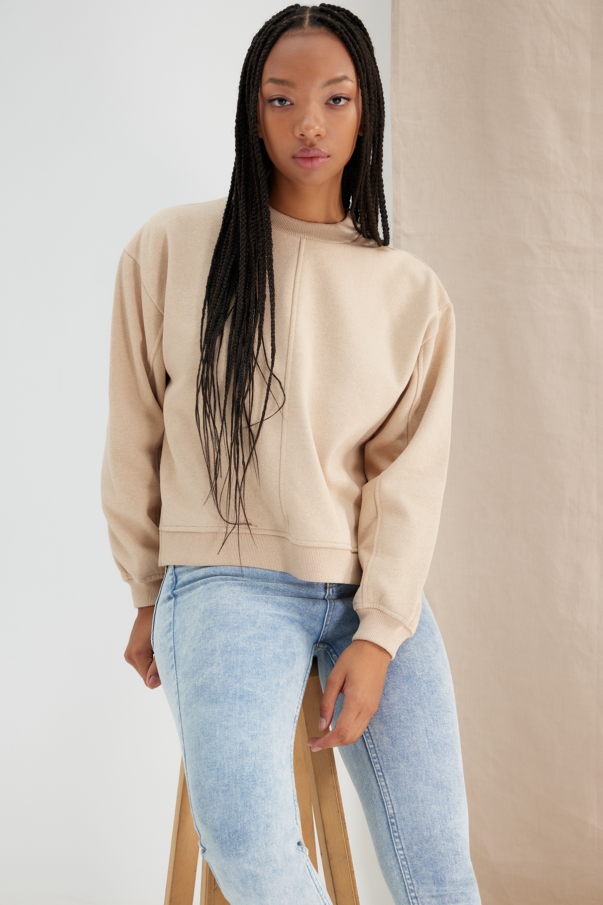 Levně Trendyol Beige More Sustainable Thick, Fleece Inside, Stand-Up Collar Loose Knitted Sweatshirt