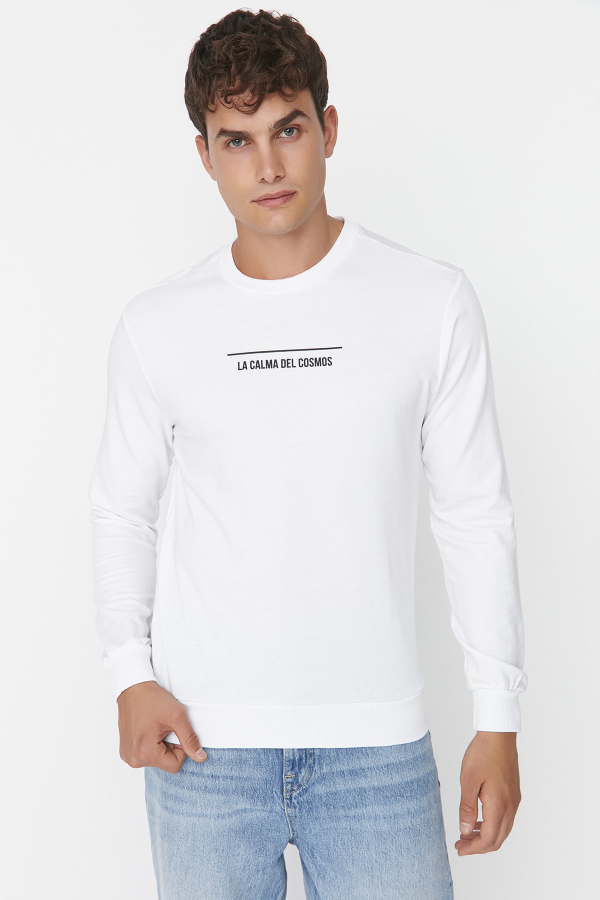 Levně Trendyol White Men's Regular/Regular Cut Crew Neck Long Sleeved Cotton Sweatshirt