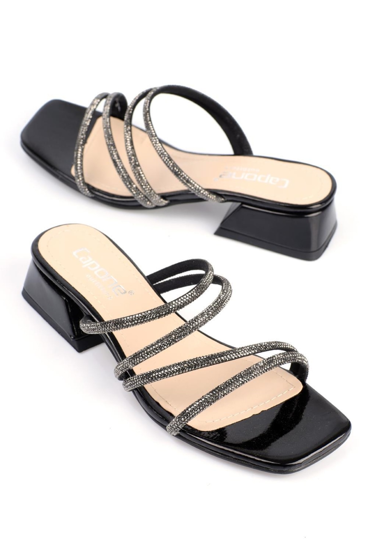 Levně Capone Outfitters Capone Flat Toe Women's Band Banded Short Heels Patent Leather Black Women's Slippers.