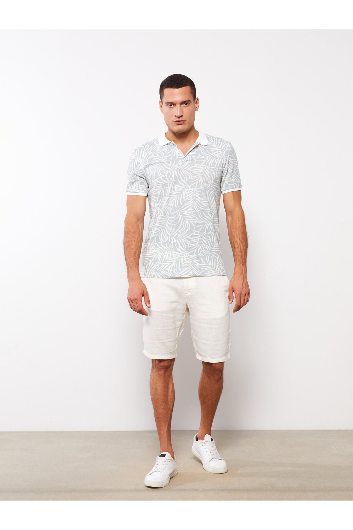LC Waikiki Slim Fit Men's Shorts with Tie Waist Detail