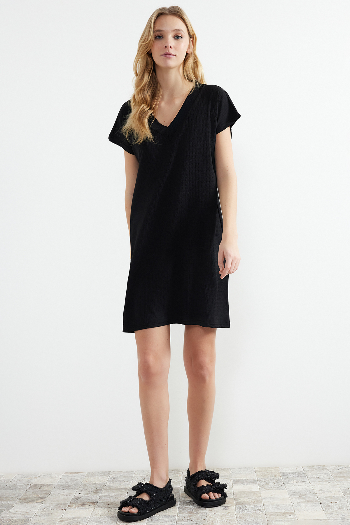 Trendyol Black Wrapped/Textured V-Neck Shift/Plain Knitted Mini Dress