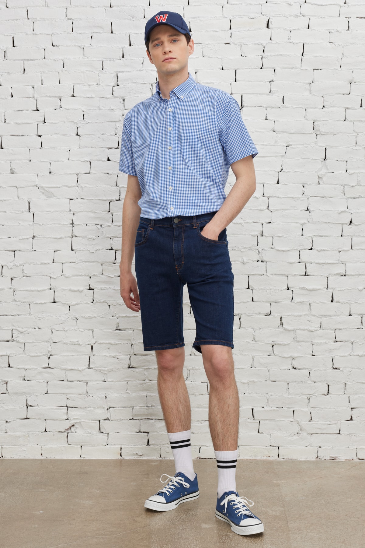 Levně AC&Co / Altınyıldız Classics Men's Dark Navy Blue Slim Fit Slim Fit Cotton Flexible Denim Shorts.