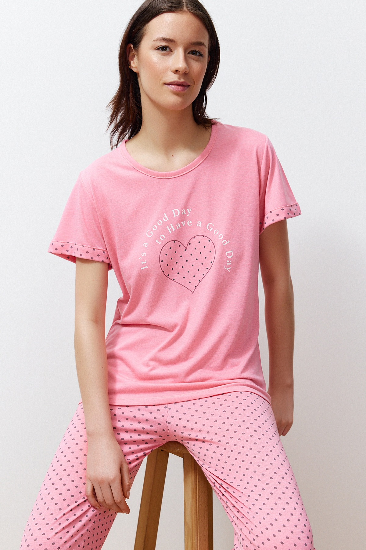 Trendyol Pink Slogan Printed Polka Dot Knitted Pajamas Set