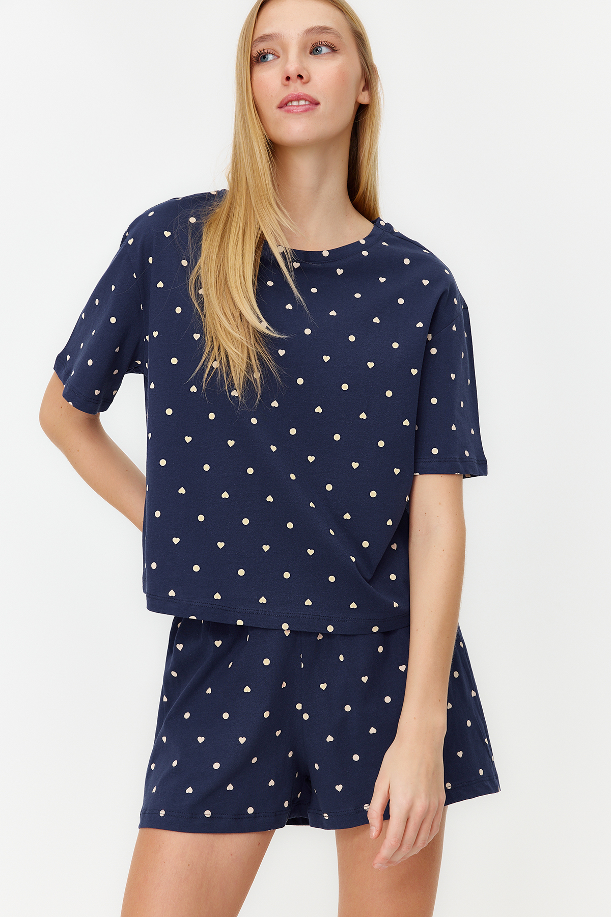 Levně Trendyol Navy Blue 100% Cotton Heart Patterned T-shirt-Shorts Knitted Pajamas Set