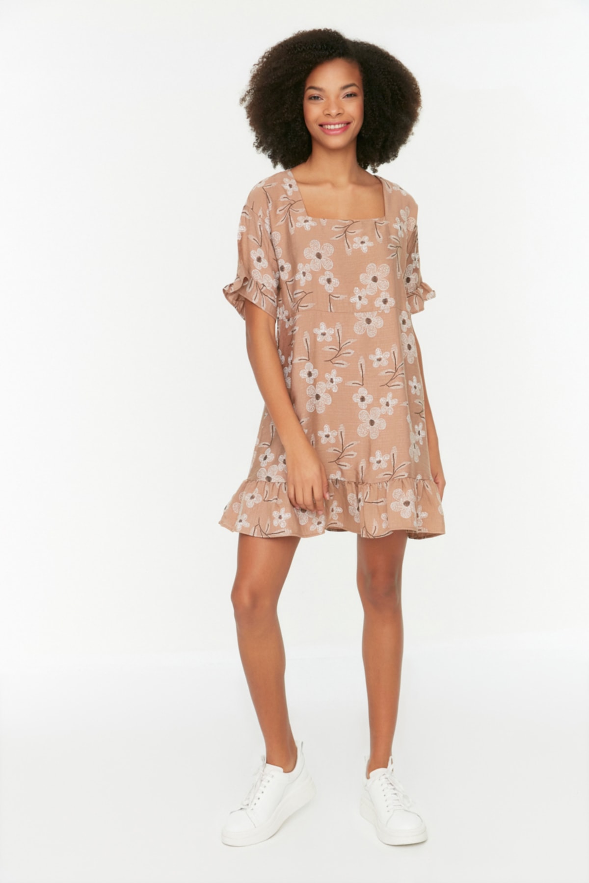 Rochie țesută Trendyol Brown Floral Model