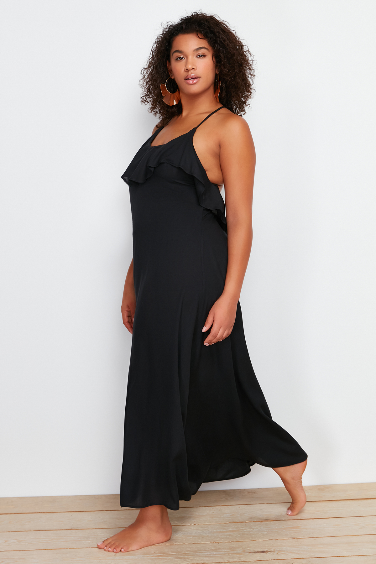 Trendyol Curve Black Maxi Collar Flounce Plus Size Beach Dress