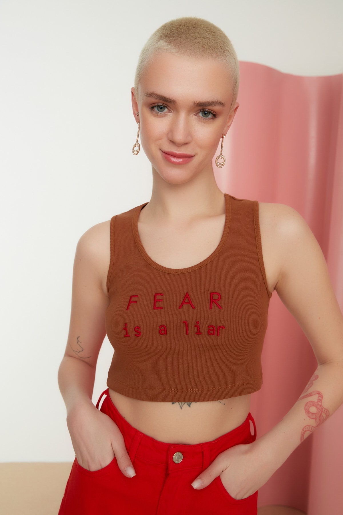Trendyol Brown Embroidered Crop Corduroy Knitted Blouse