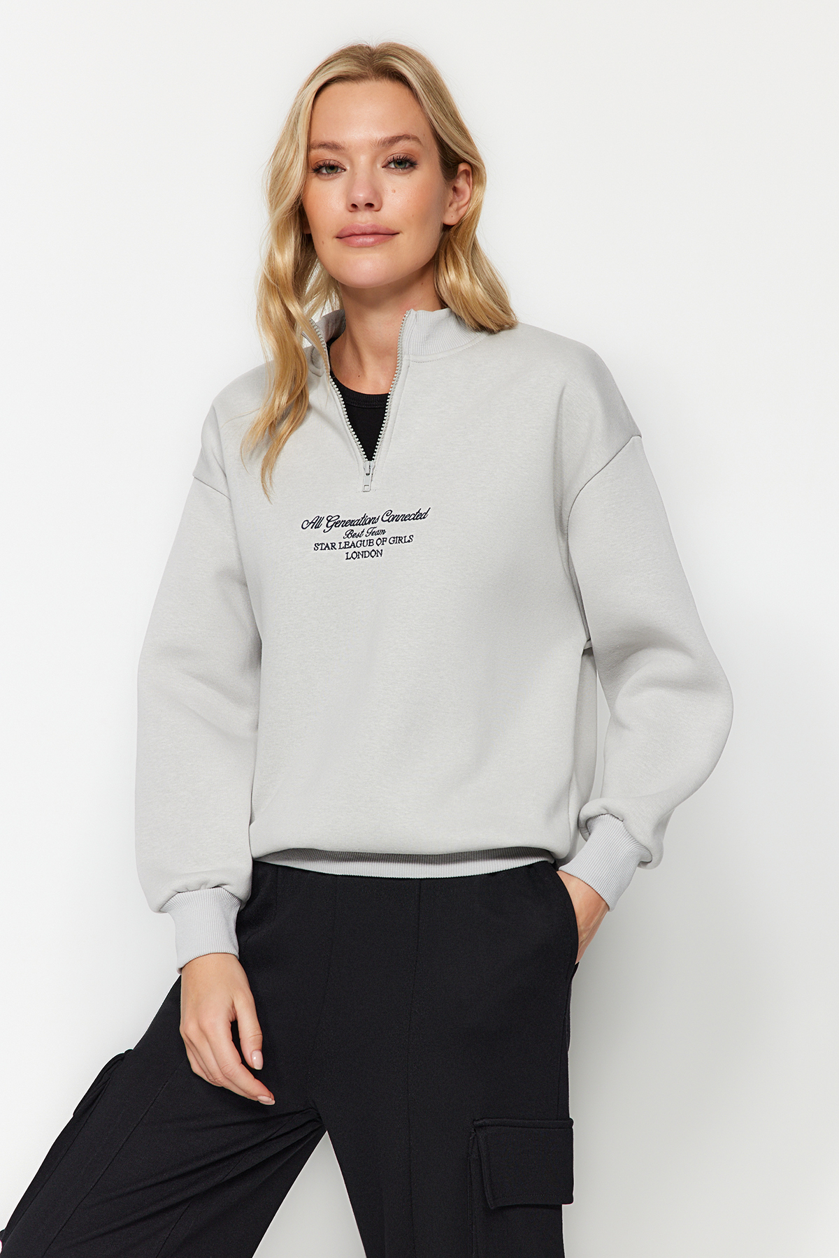 Levně Trendyol Gray Thick Fleece Inside, Zipper Stand-Up Collar Oversized/Wide Knitted Sweatshirt