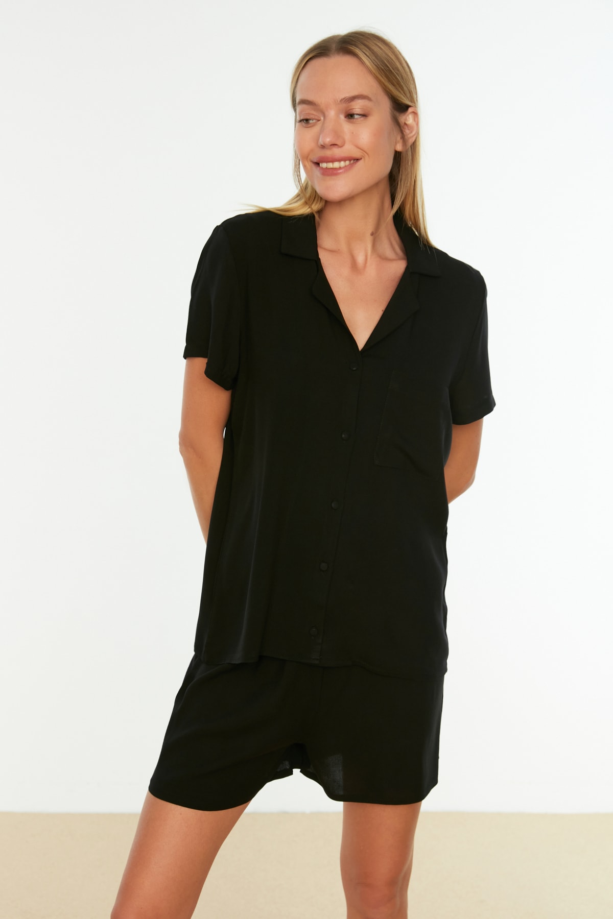 Trendyol Negru Viskon țesute Pyjama Set
