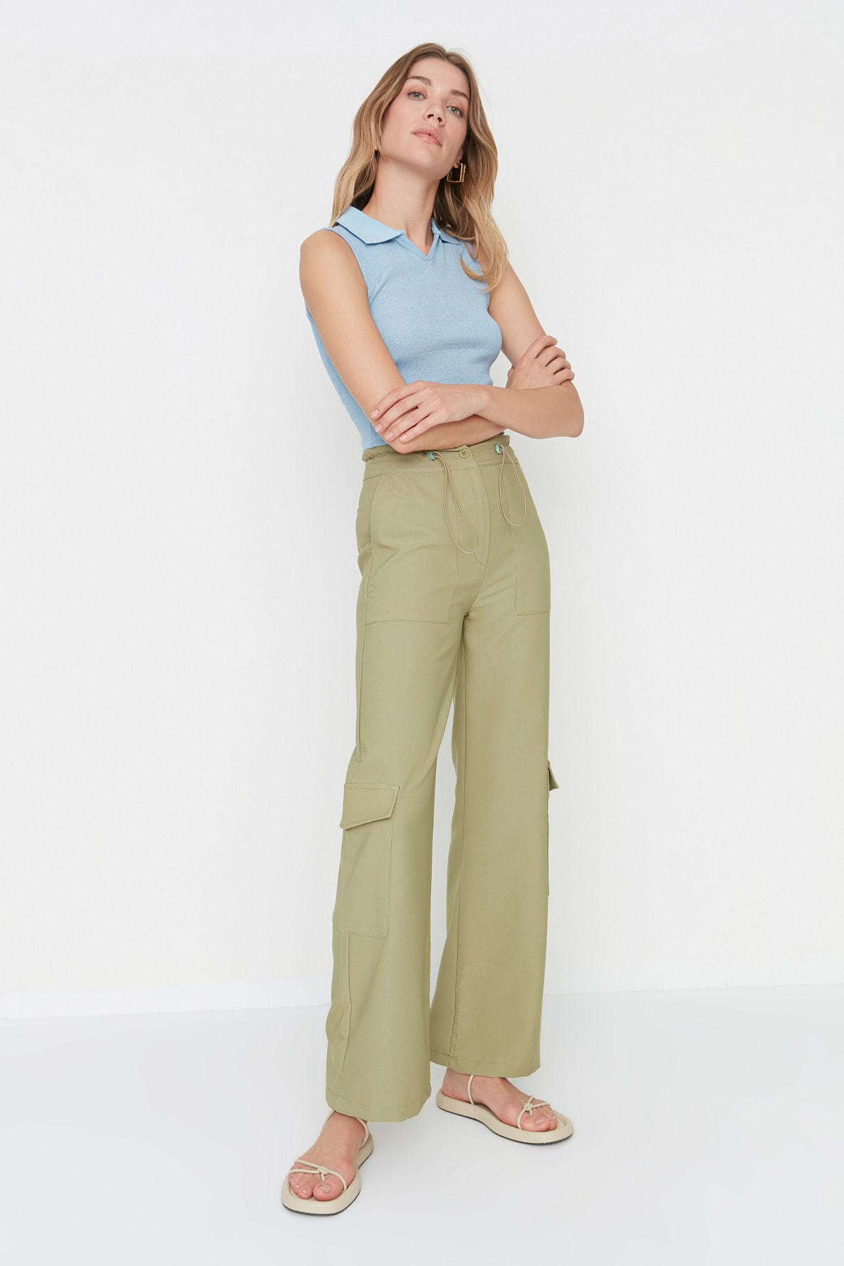 Pantaloni cargo Trendyol Khaki cu detaliu din frânghie țesută