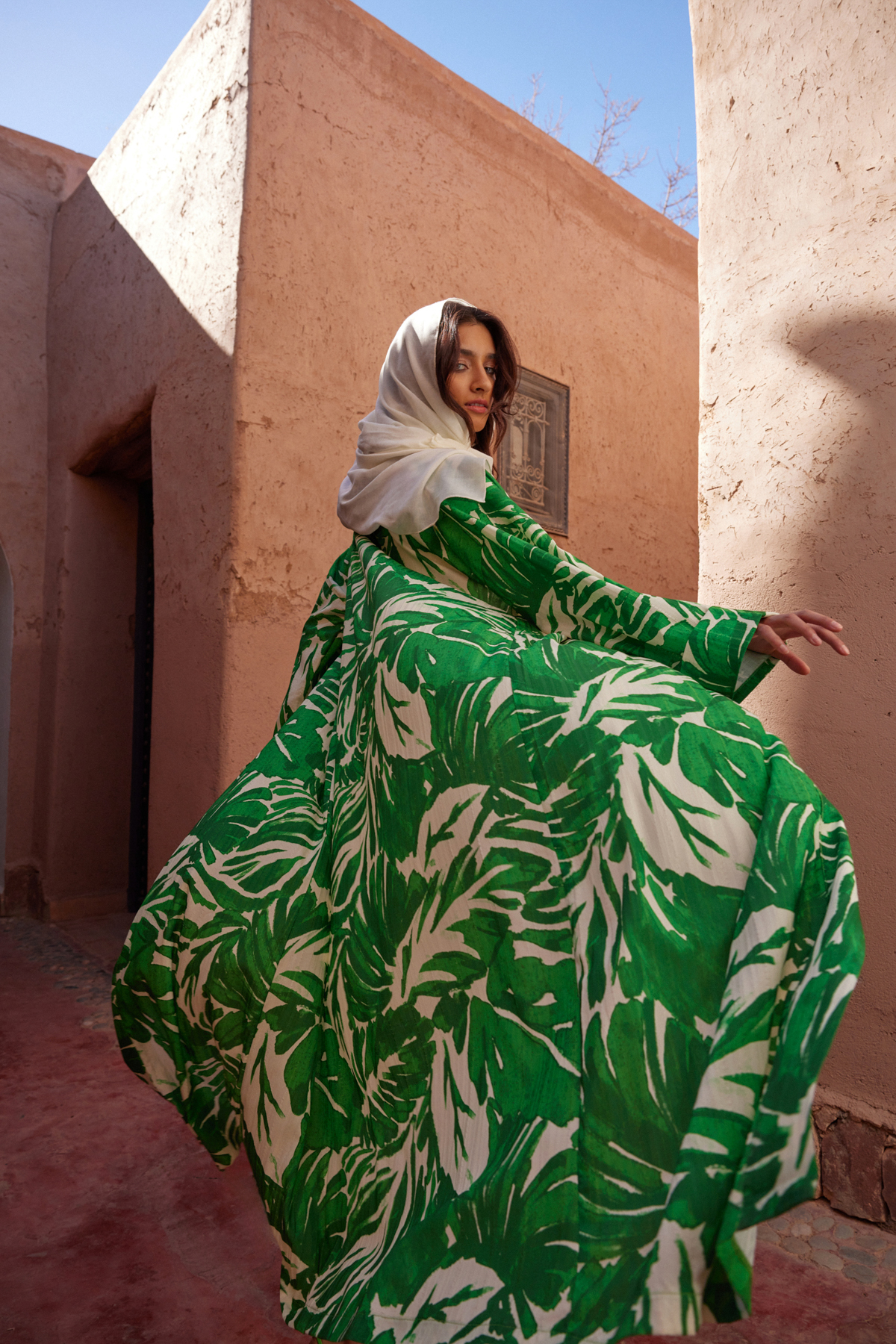 Trendyol Green Tropical Pattern Long Woven Kimono &amp; Kaftan