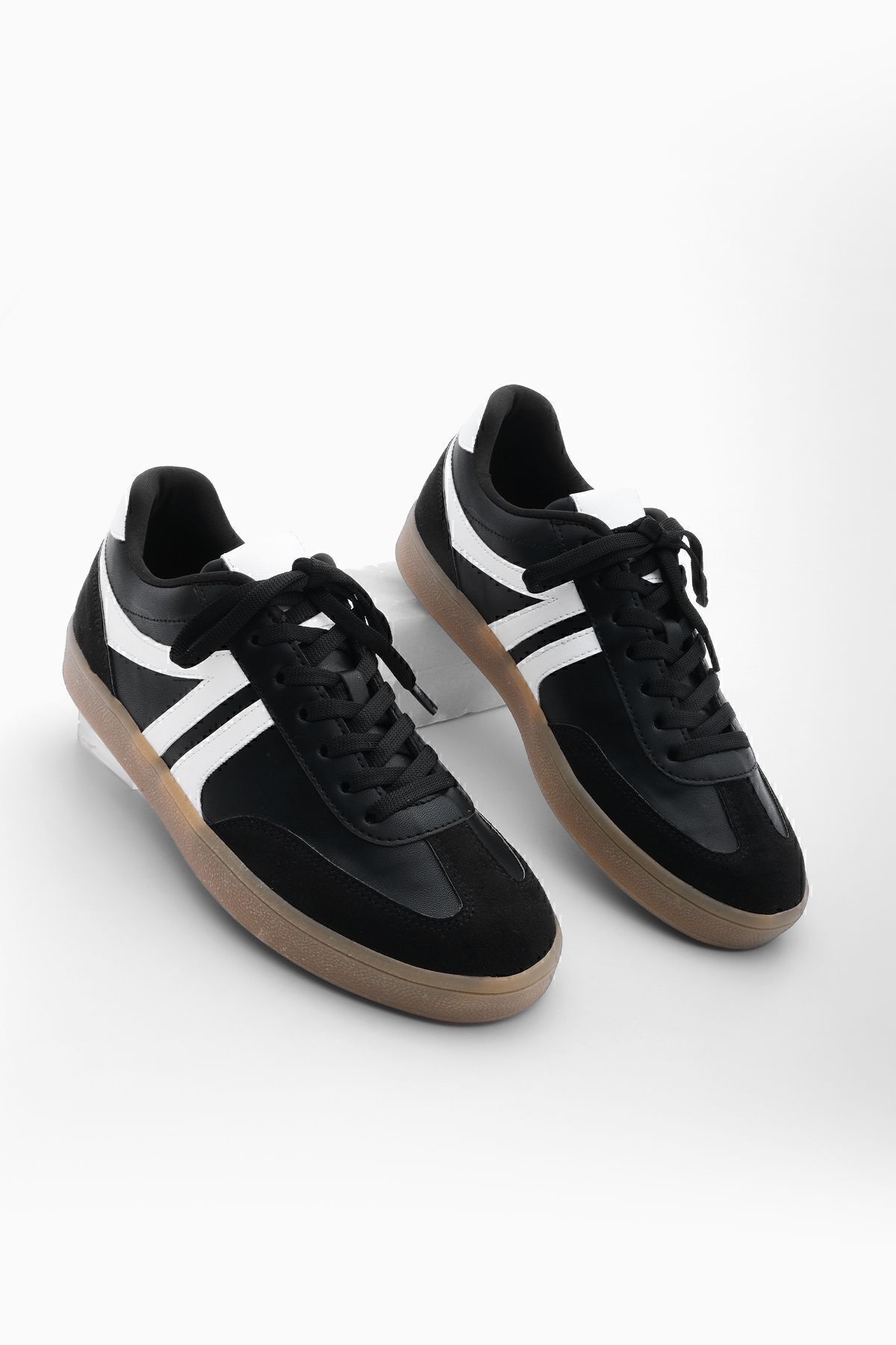 Marjin Women s Sneaker Lace Up Flat Sole Sports Shoes Thione Black