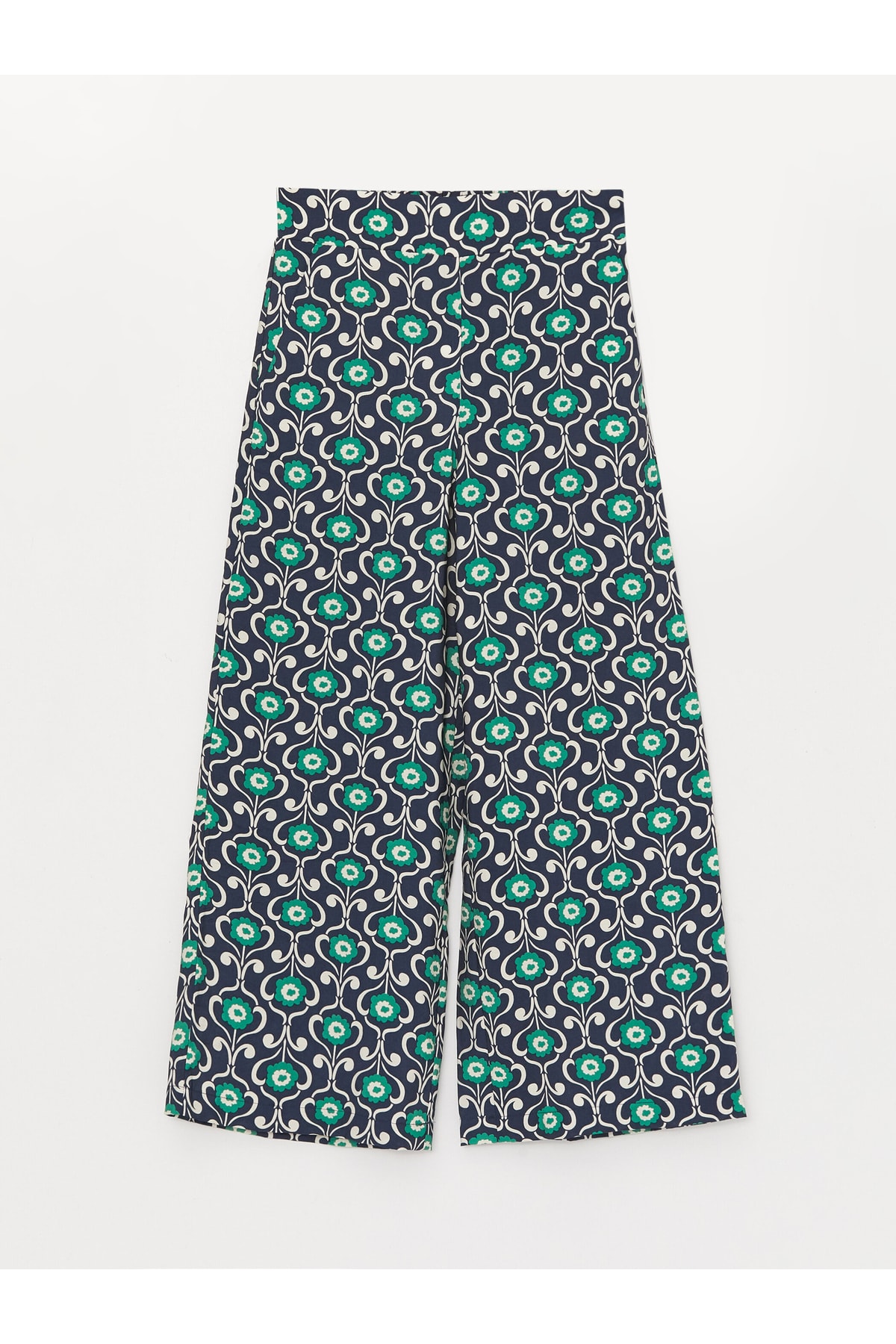 LC Waikiki Women's Capri with an elasticated waist, comfy fit and a floral pattern.