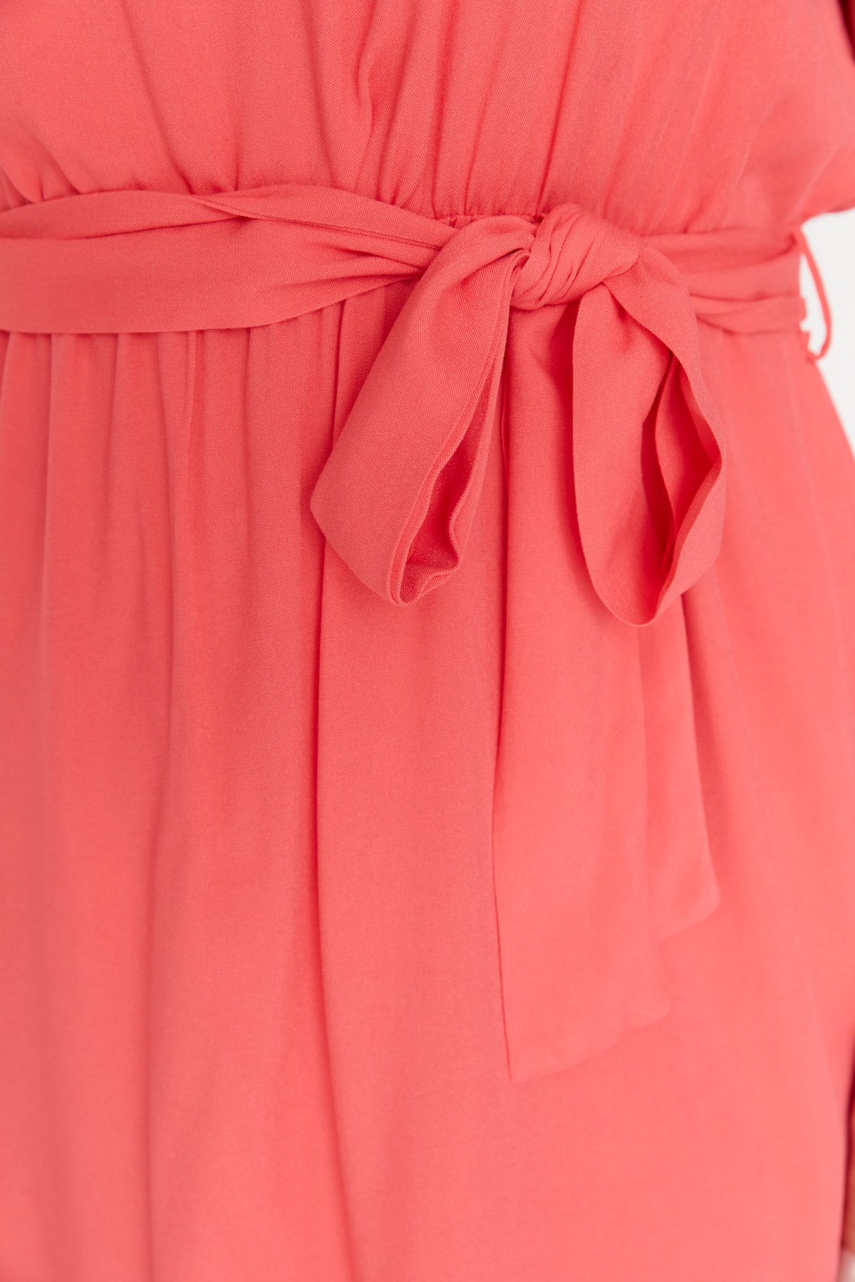 Rochie țesută din vâscoză roz Trendyol cu detalii din dantelă