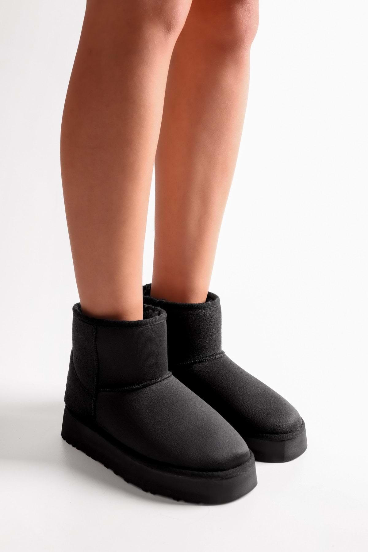 Shoeberry Women's Uggy Black Pile Short Suede Boots Black Textile.