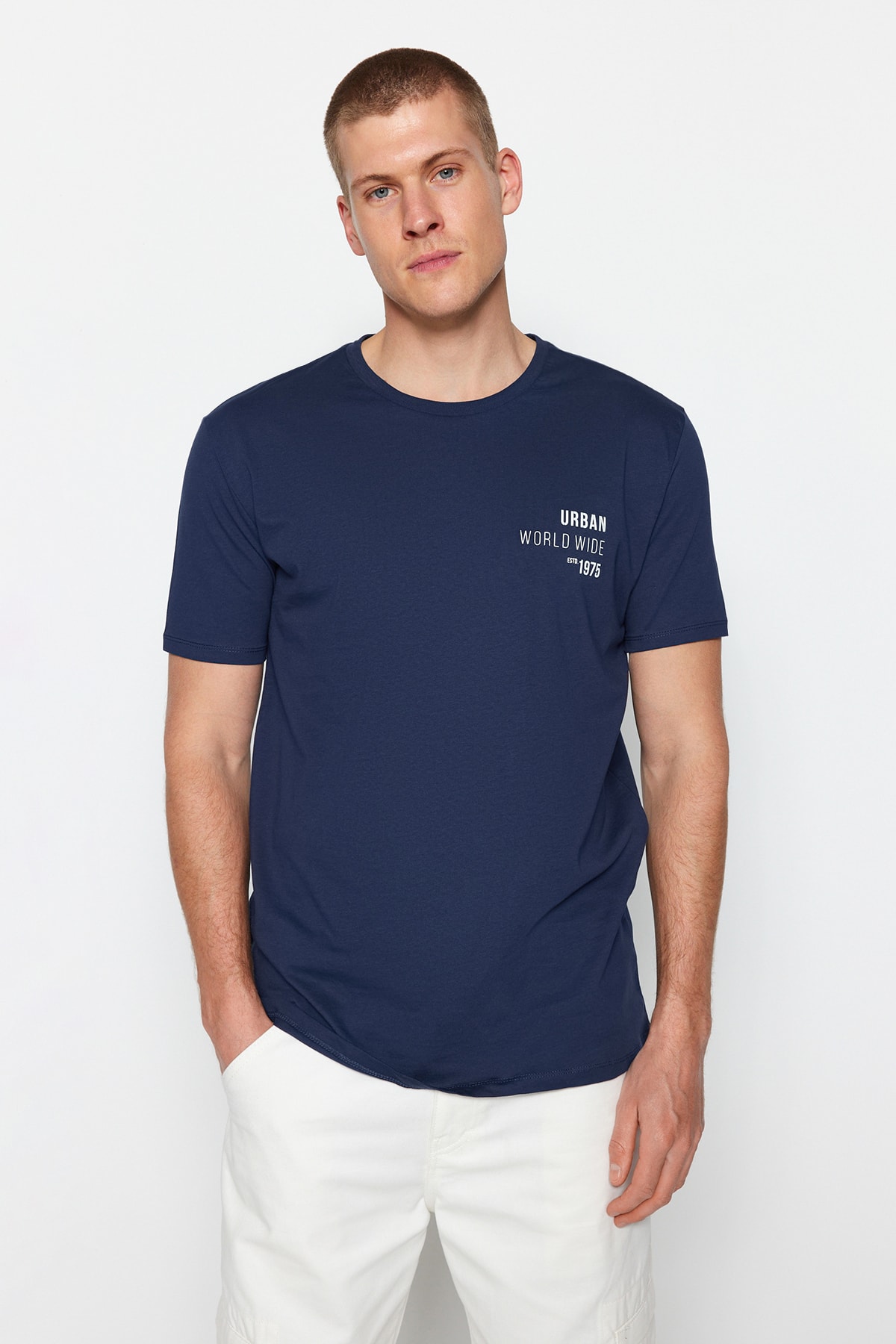 Levně Trendyol Navy Blue Regular/Regular Cut Text Printed Crew Neck 100% Cotton T-Shirt